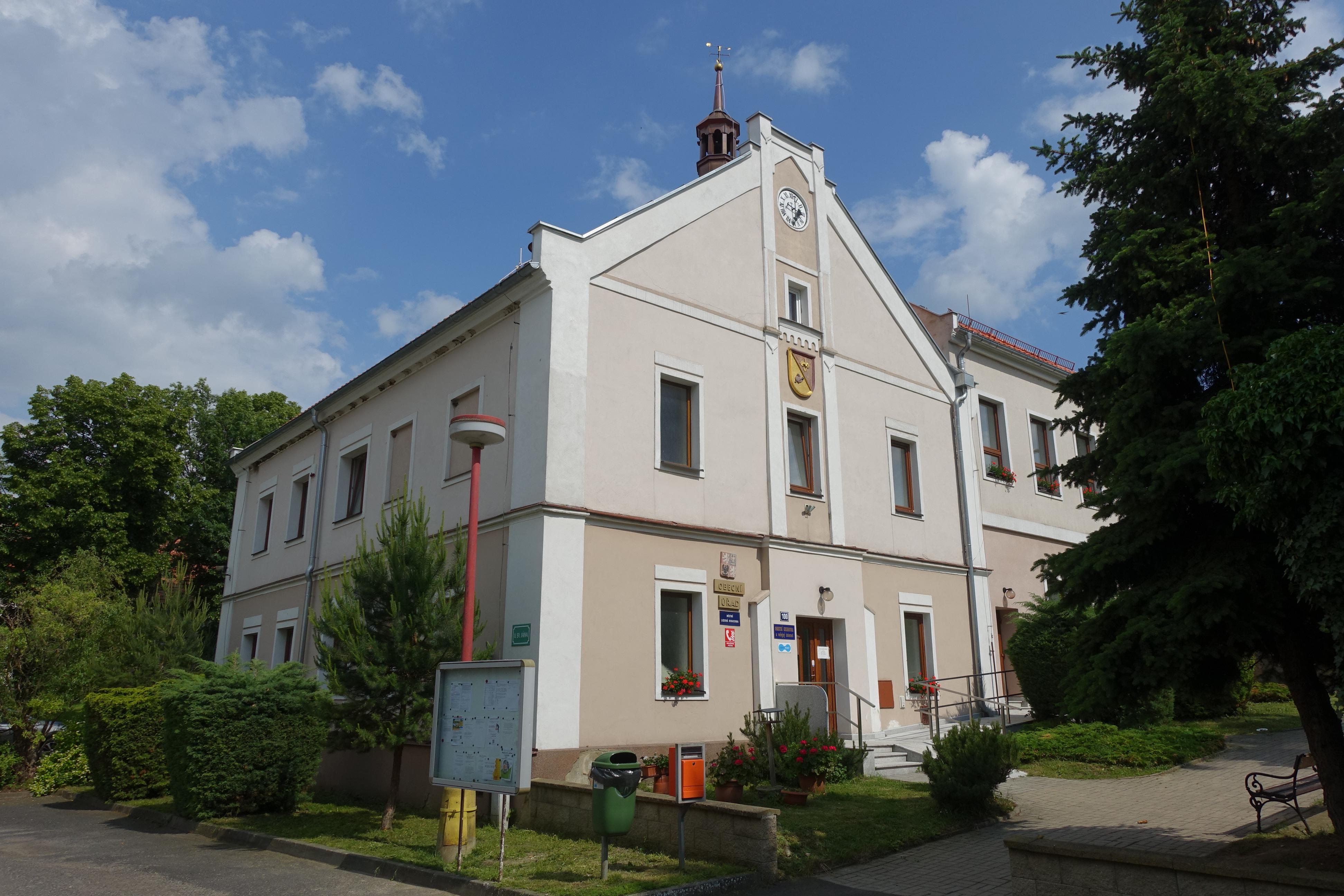 Líšťany - obecní úřad