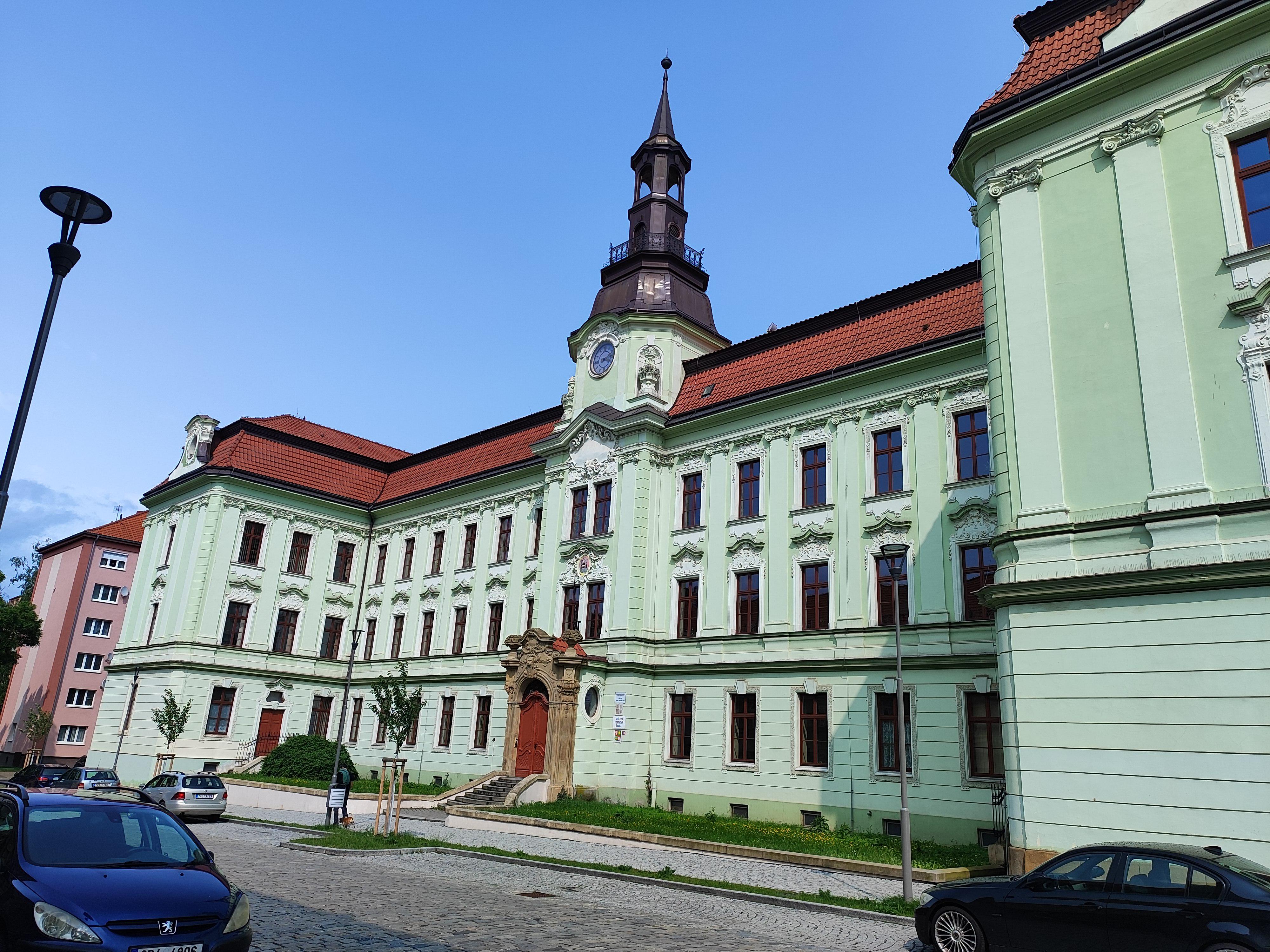 Gymnázium a Střední odborná škola Rokycany foto 2