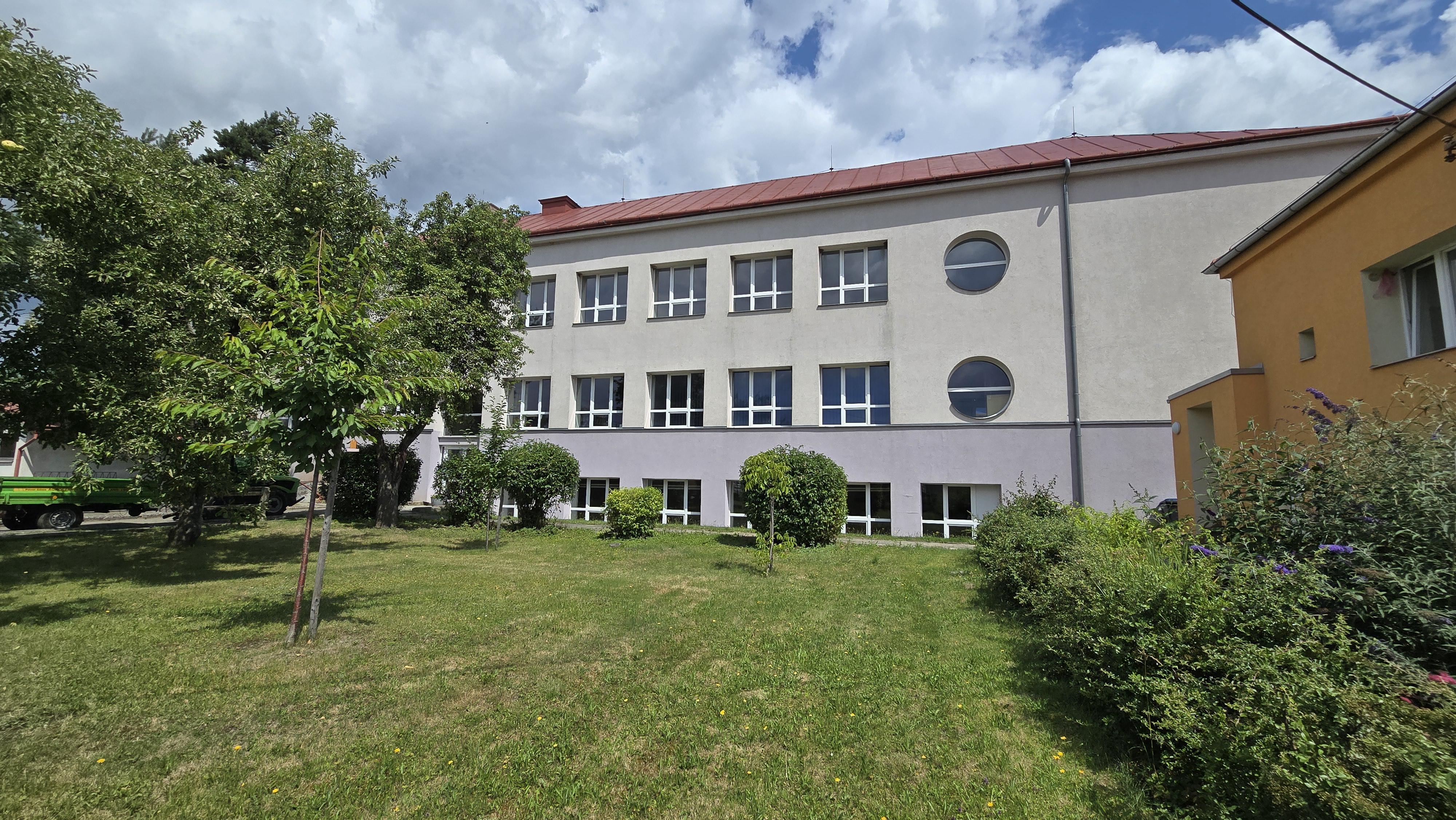 Jubilejní Masarykova ZŠ Drahany foto 2