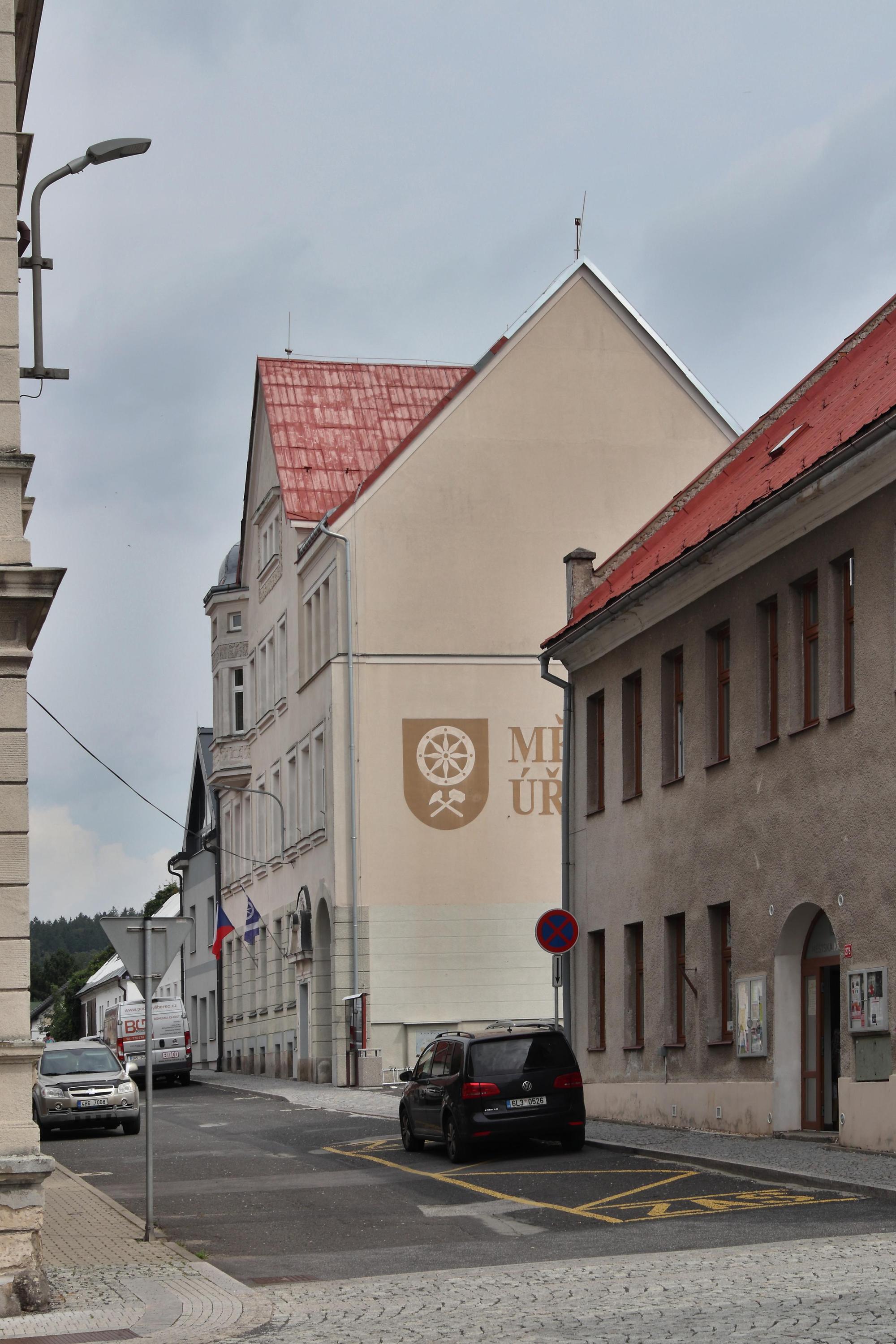 Nové Město pod Smrkem - městský úřad foto 4