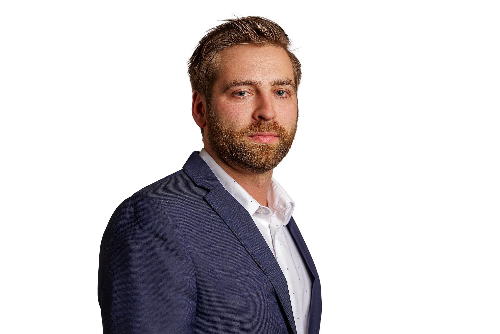 Petr Linhart realitní makléř foto 1