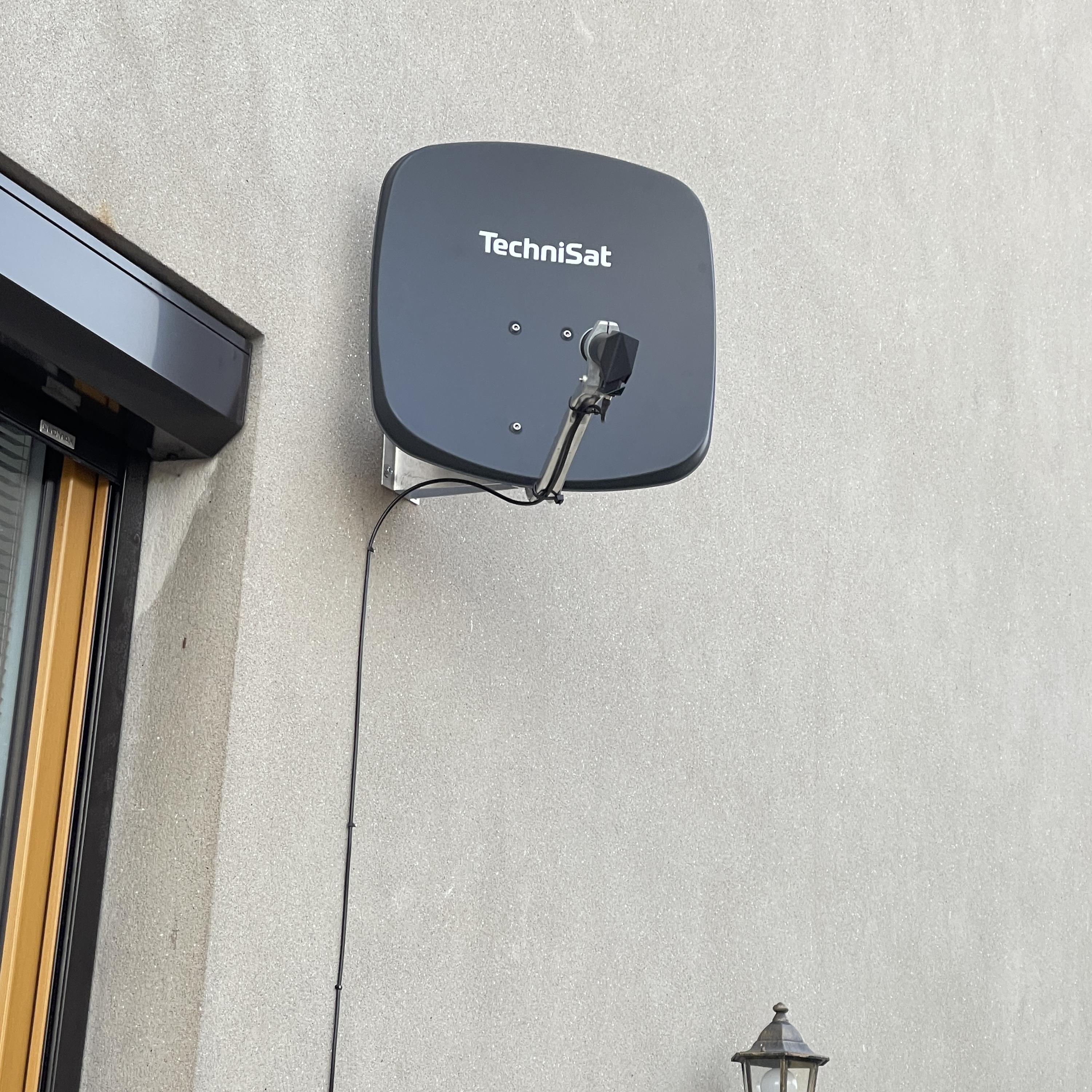 Radek Říha -Televize-digitální antény -sat-servis foto 5