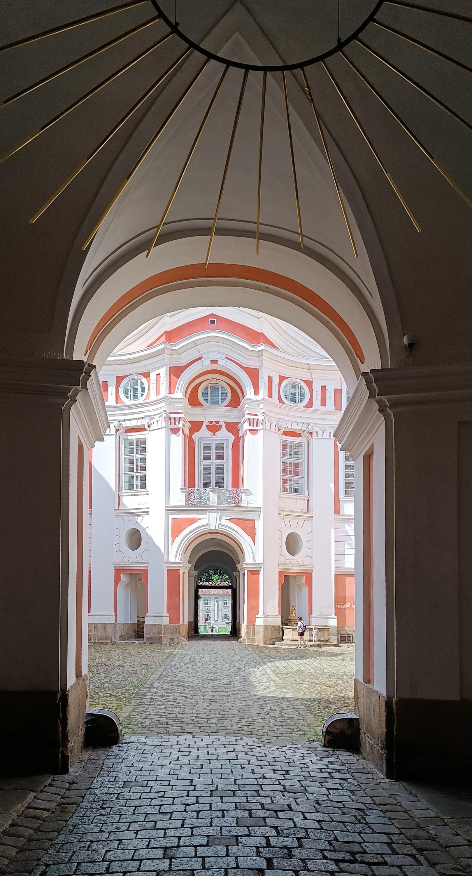 Benediktinské opatství sv. Václava v Broumově foto 3