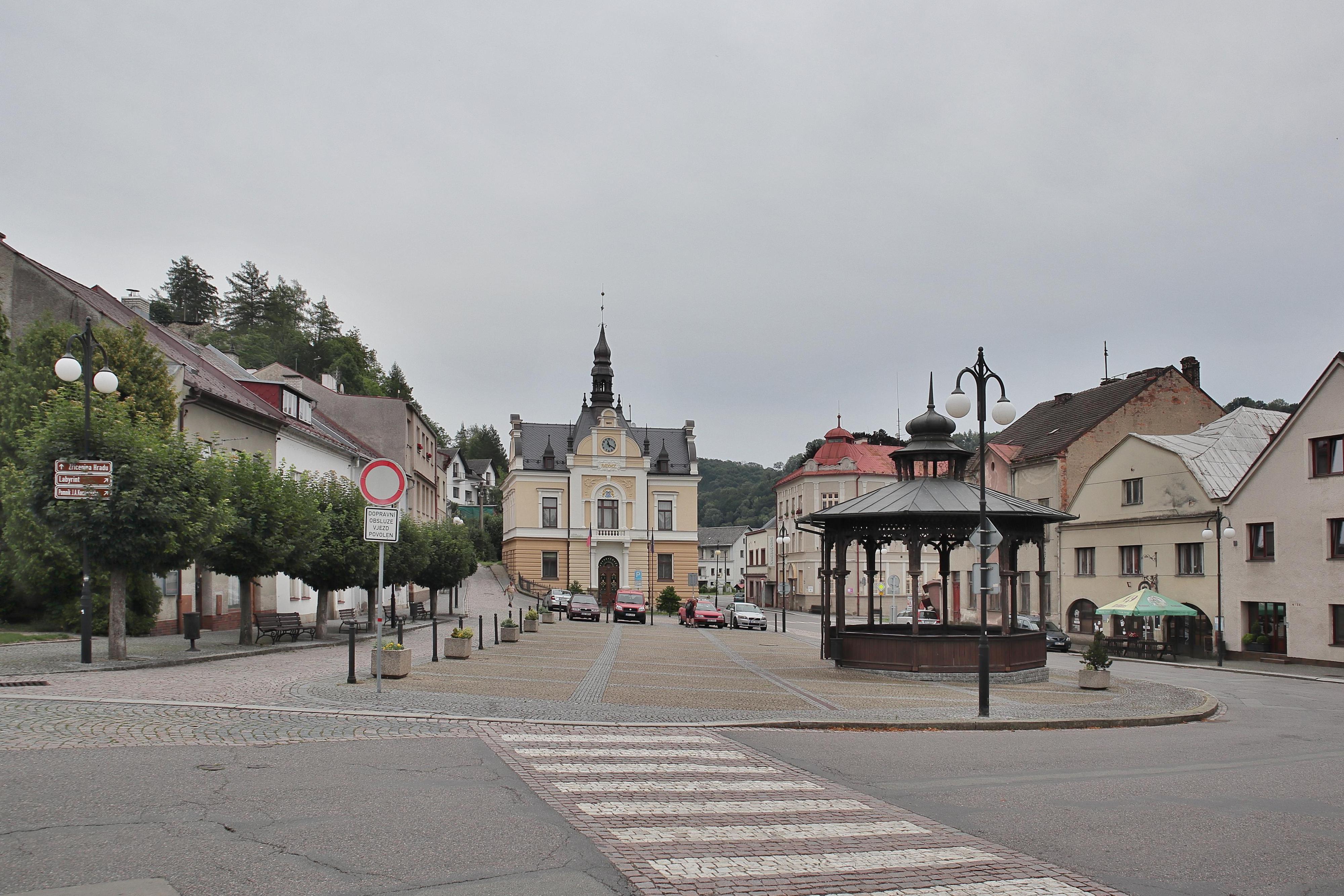 Brandýs nad Orlicí - městský úřad foto 6