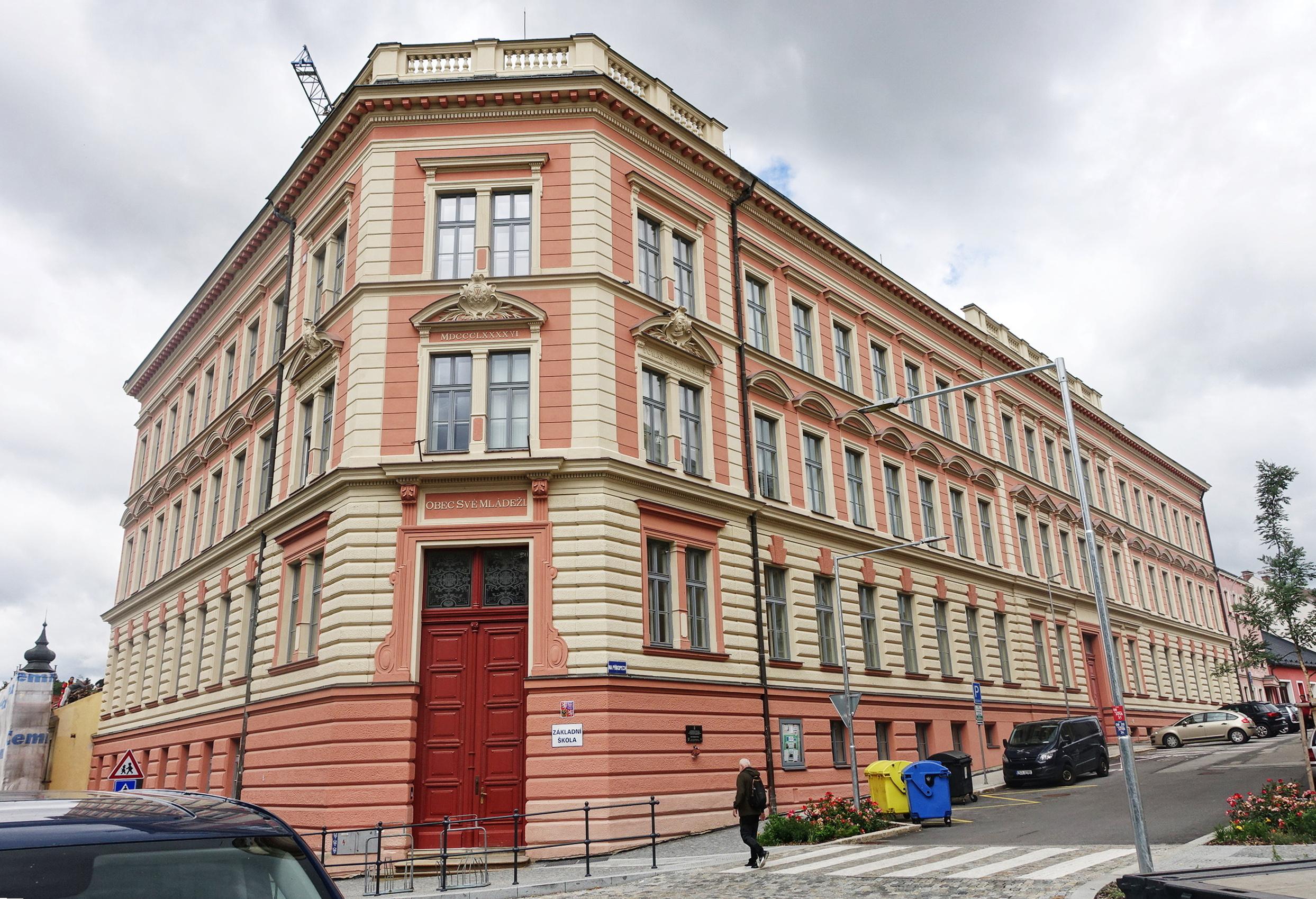 ZŠ Jindřichův Hradec, Janderova foto 4