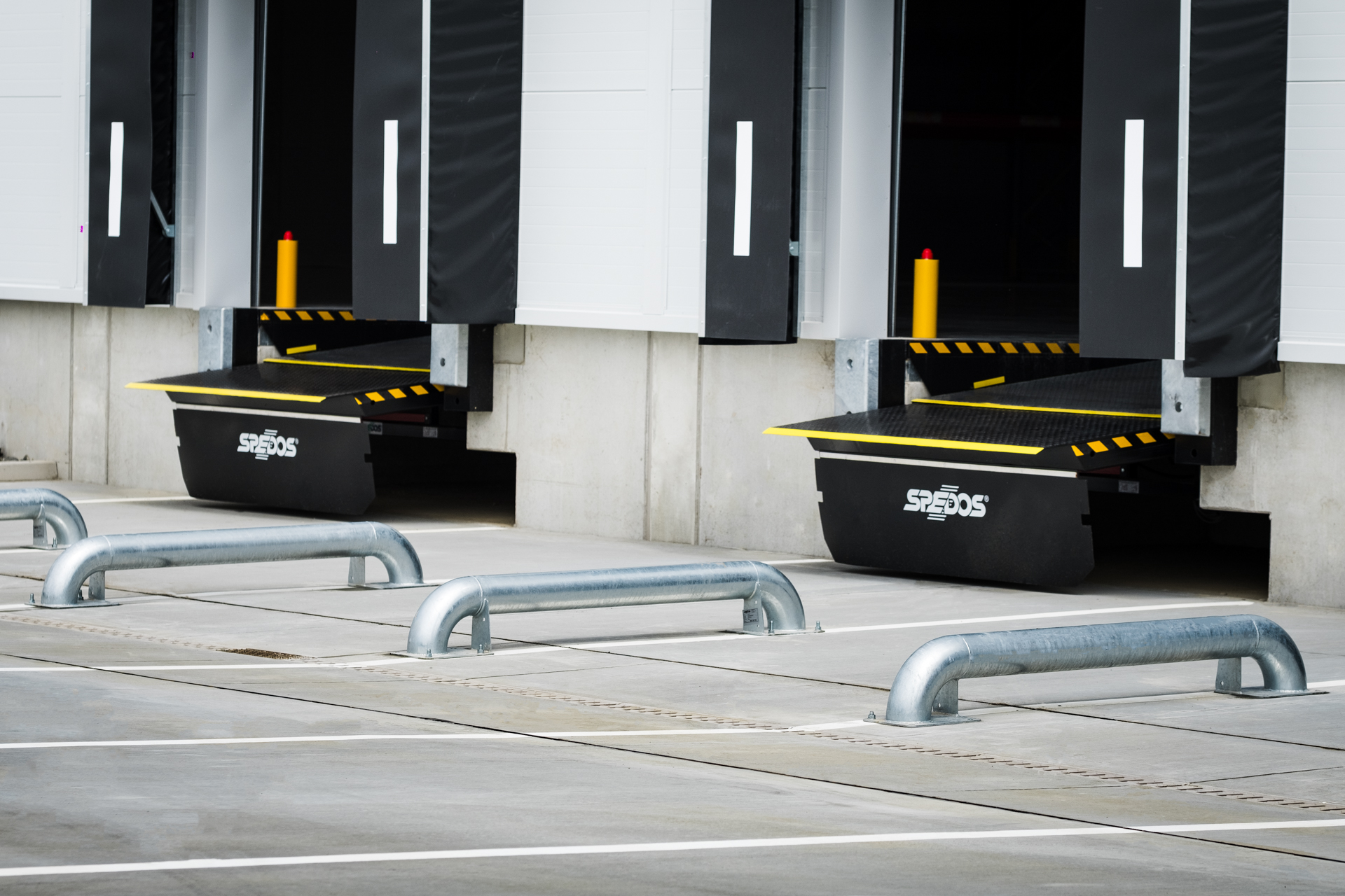 SPEDOS dveřní a vratové systémy foto 3