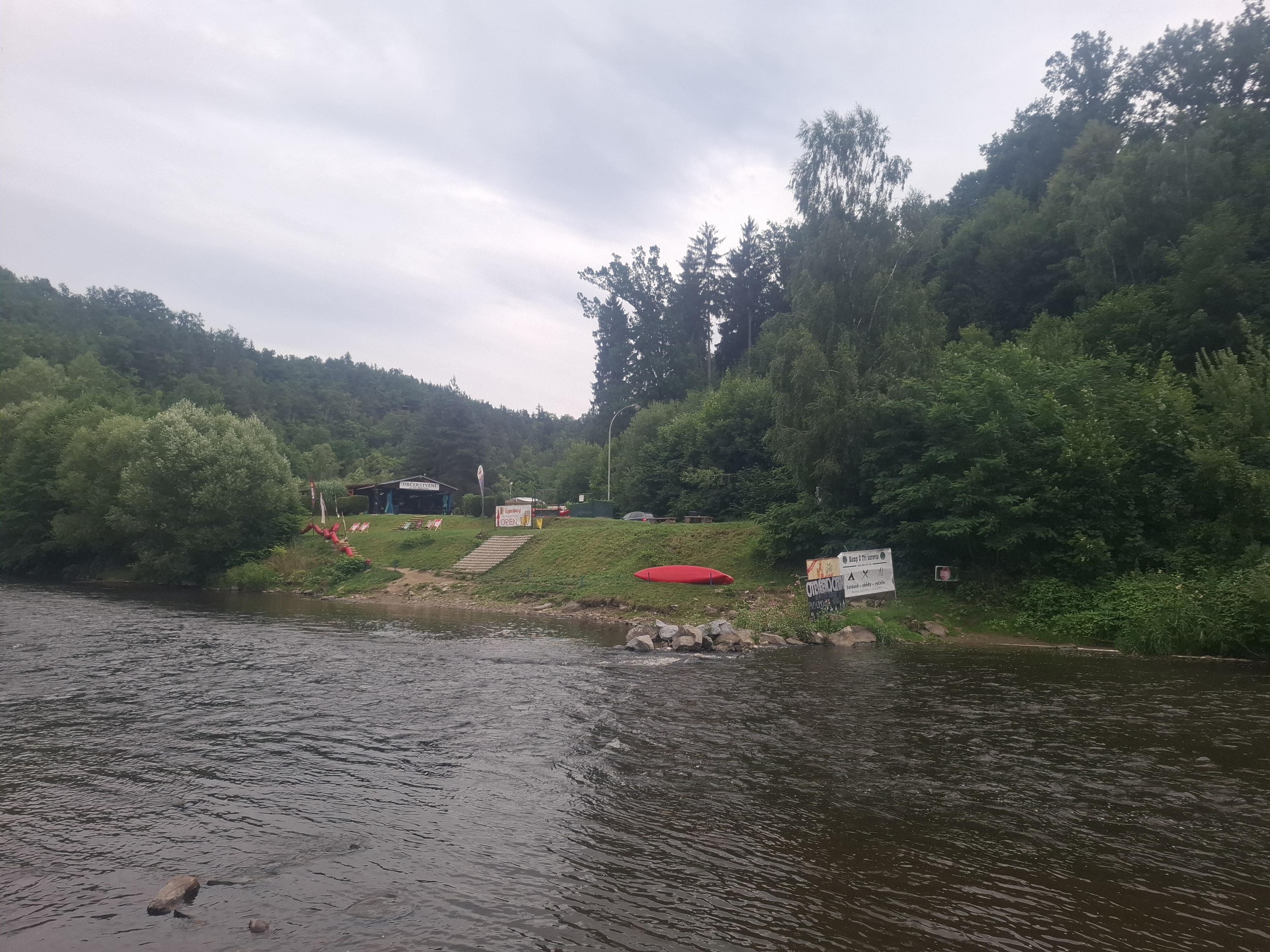 Občerstvení U Tří borovic foto 2