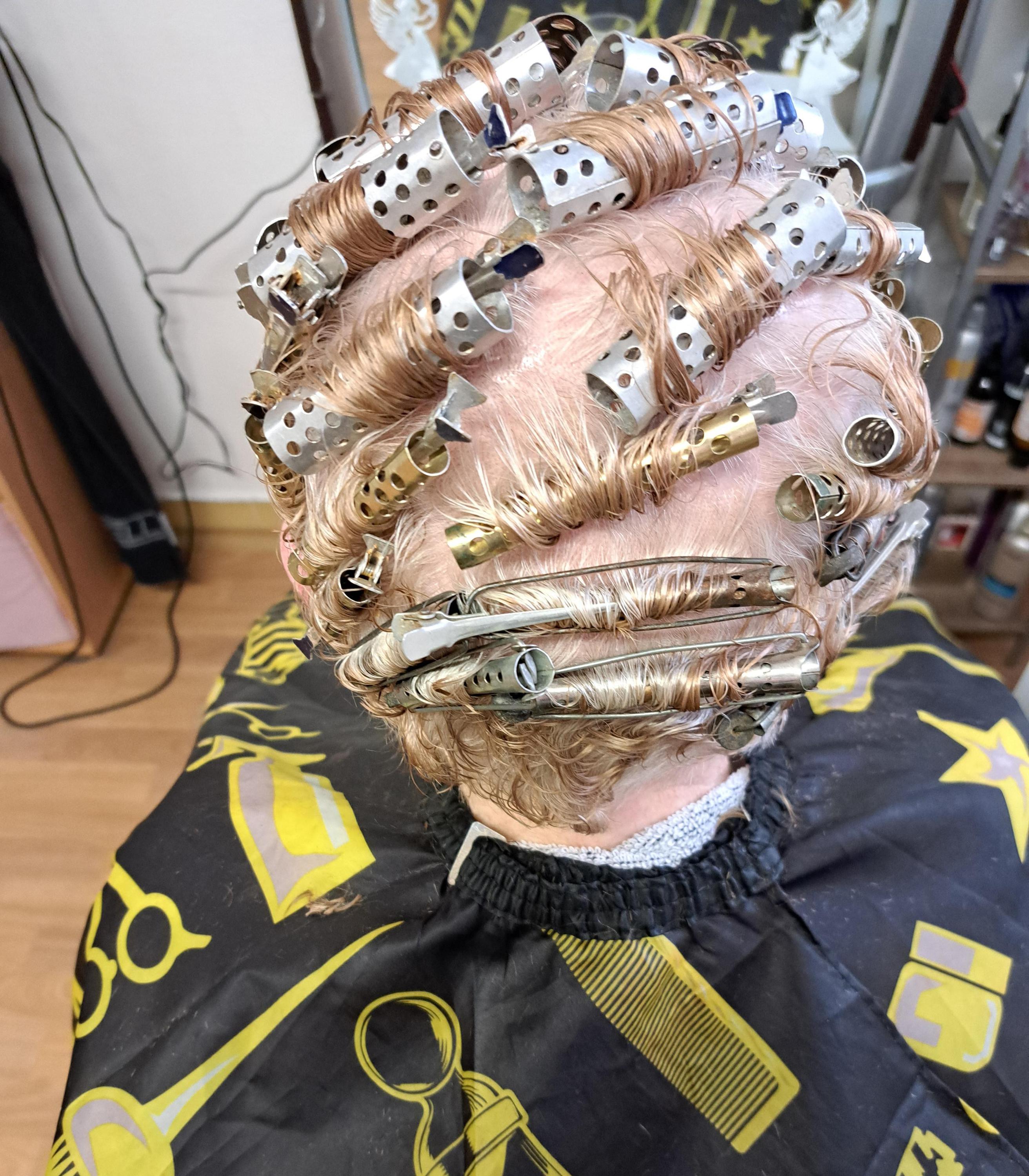 Trvalá a vodováha ondulace