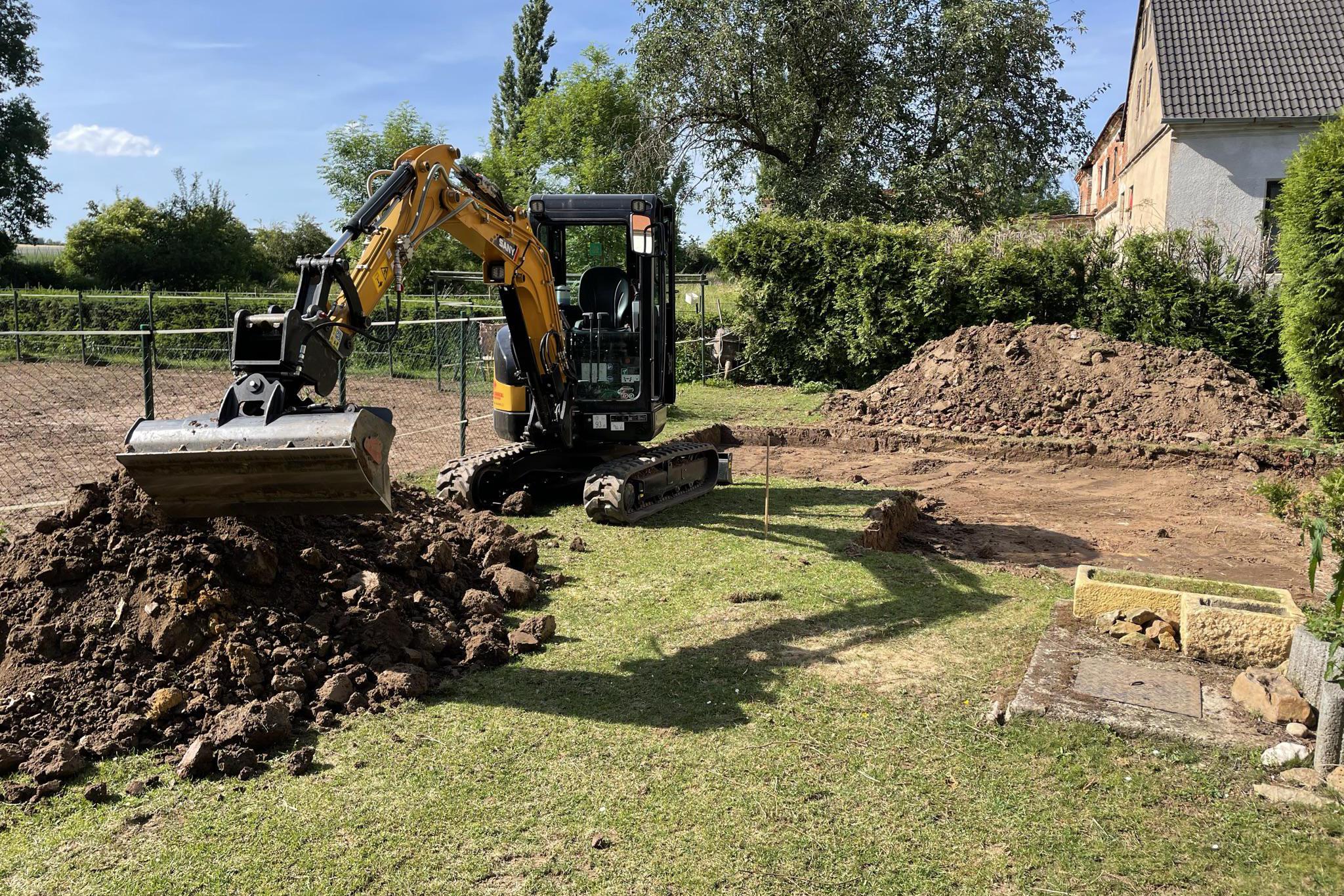 MIDIGET - zemní práce, půjčování strojů