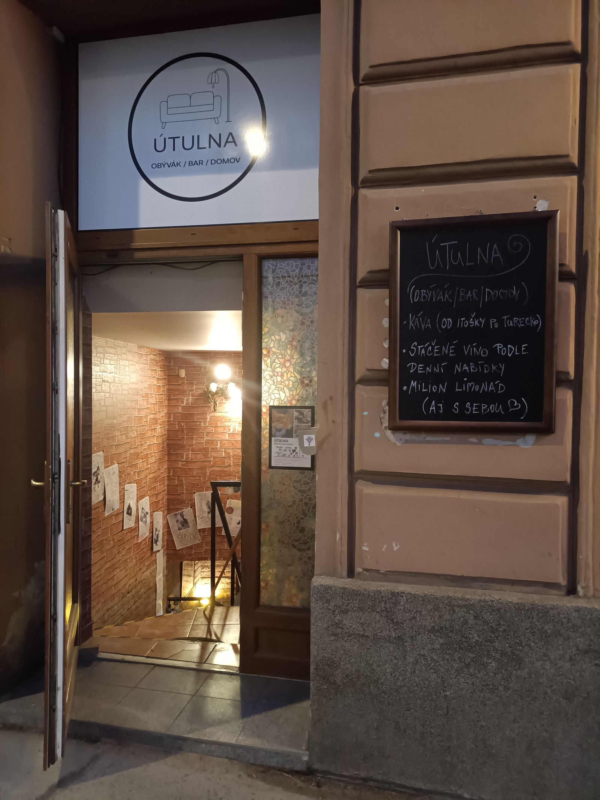 Útulna - obývák, bar, domov foto 3
