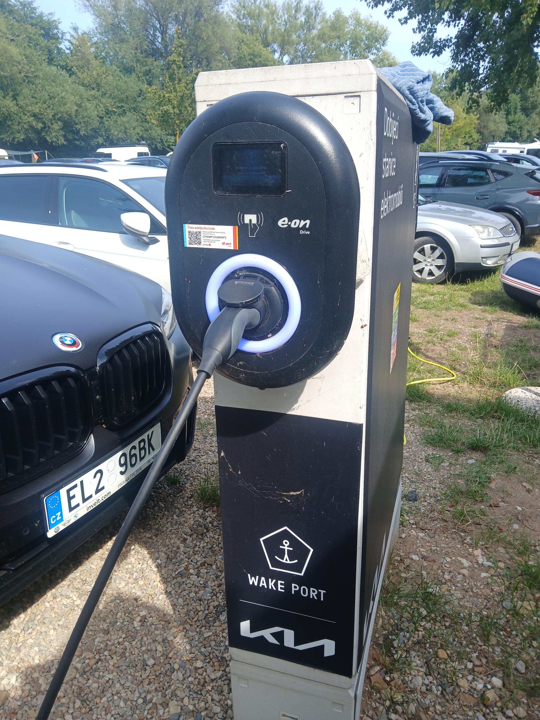 Dobíjecí stanice E.ON foto 3