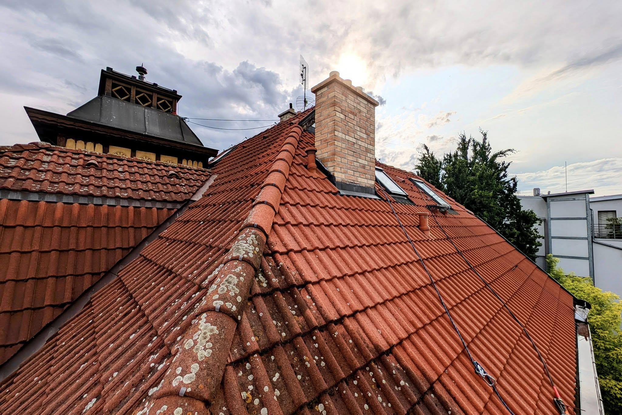 Kings Roof - čištění a nátěry střech foto 4