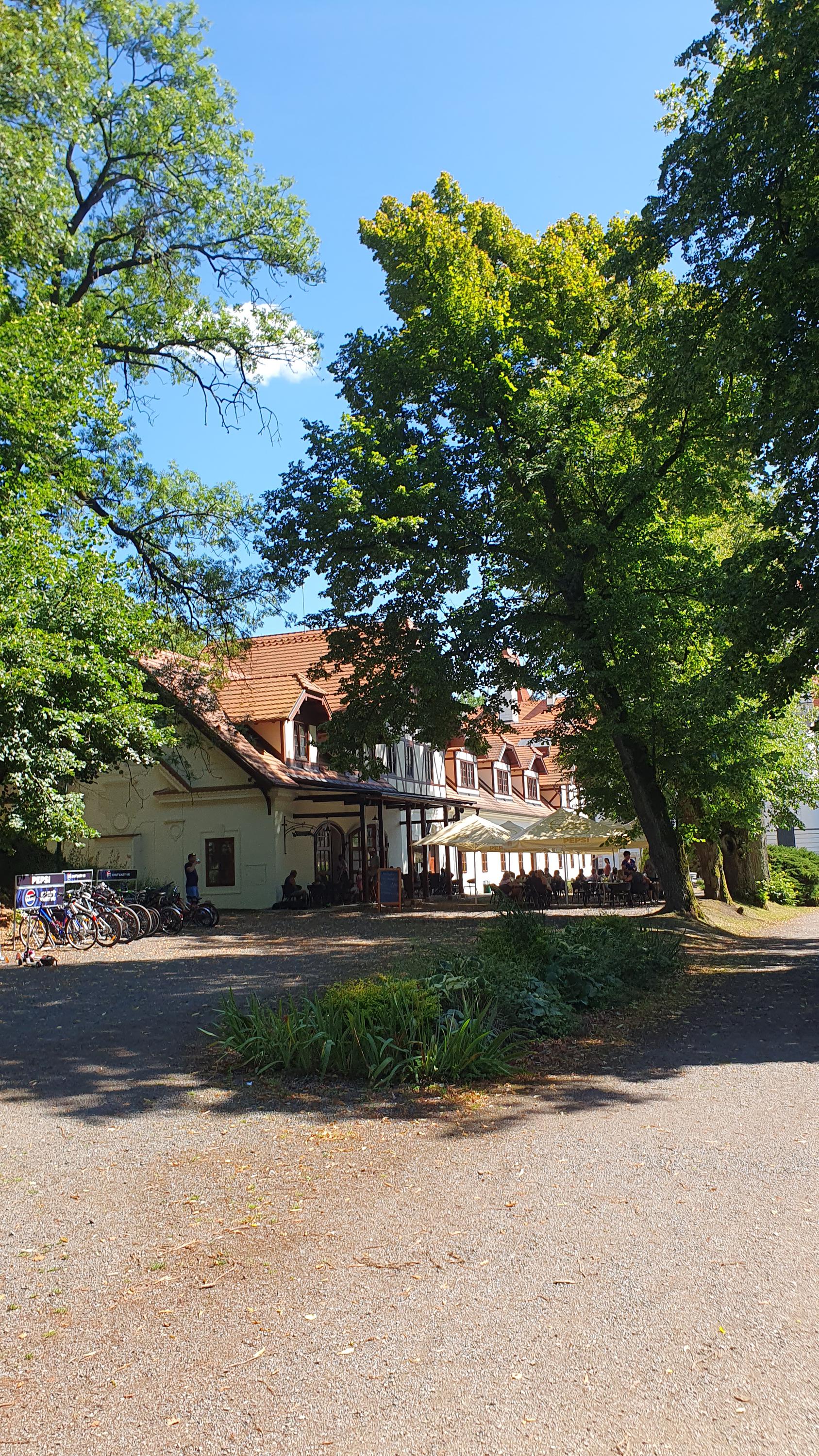 Zámecká kavárna Žinkovy foto 2