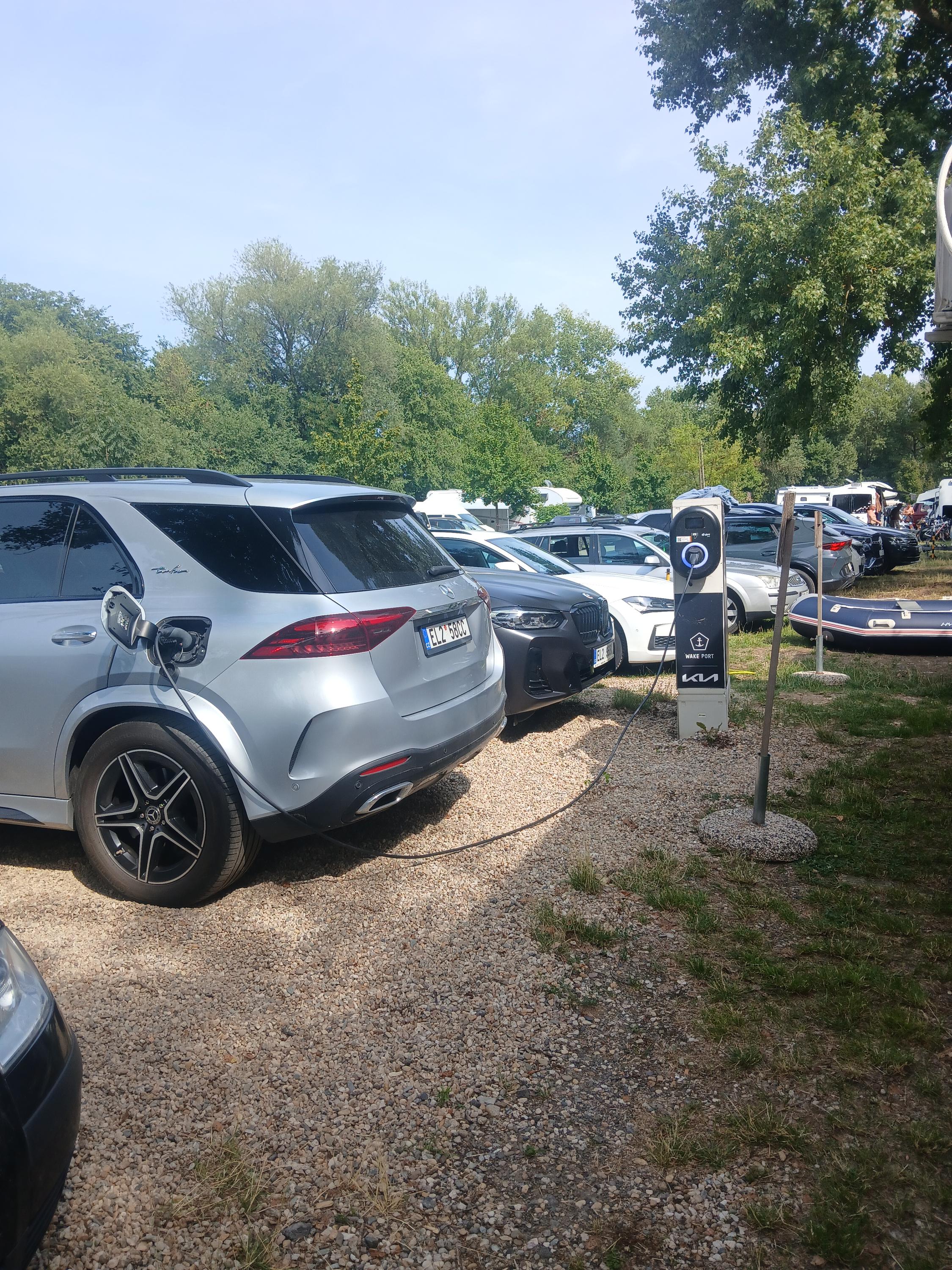 Dobíjecí stanice E.ON foto 2