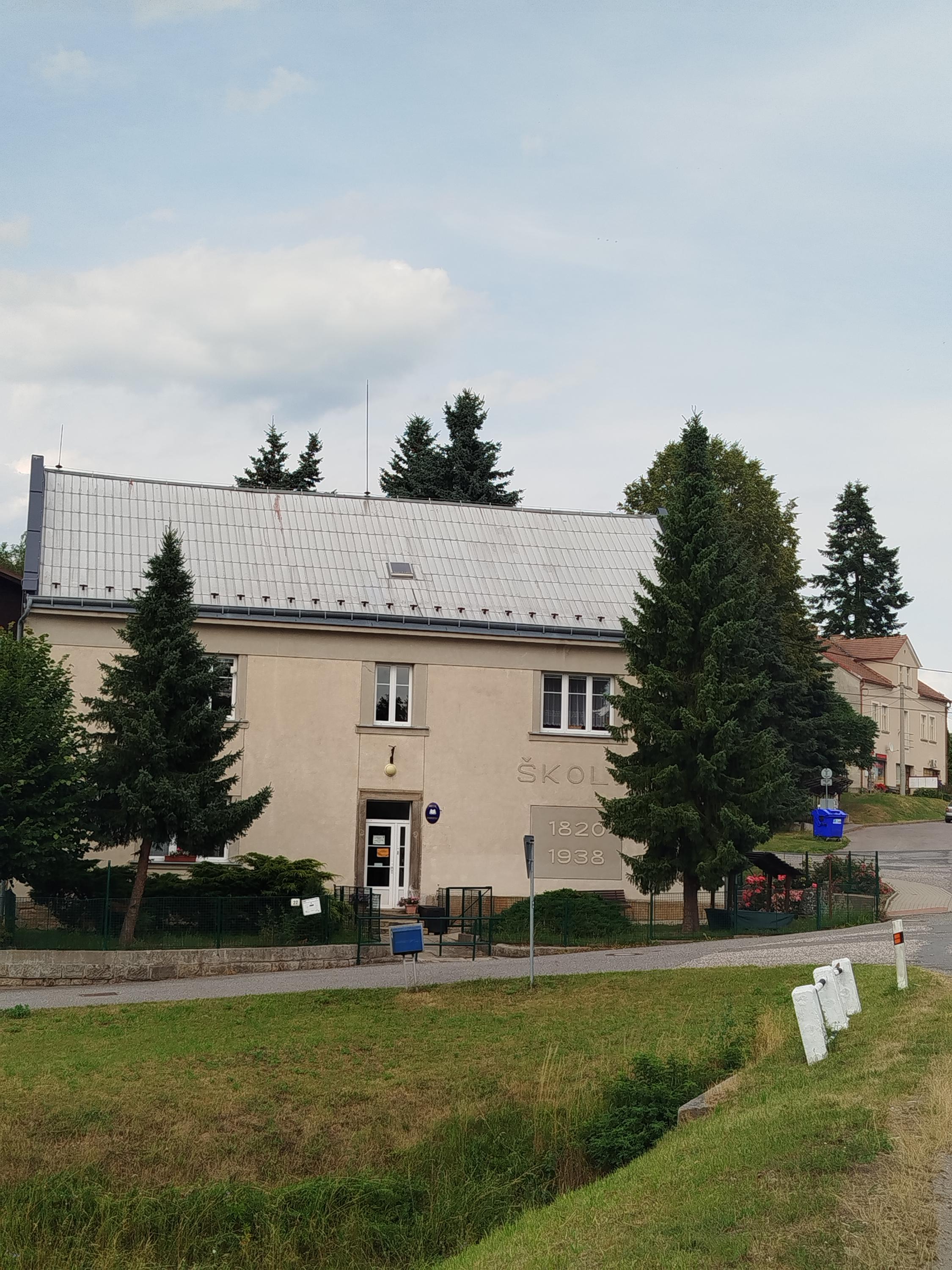 Obecní knihovna Mladějov foto 2