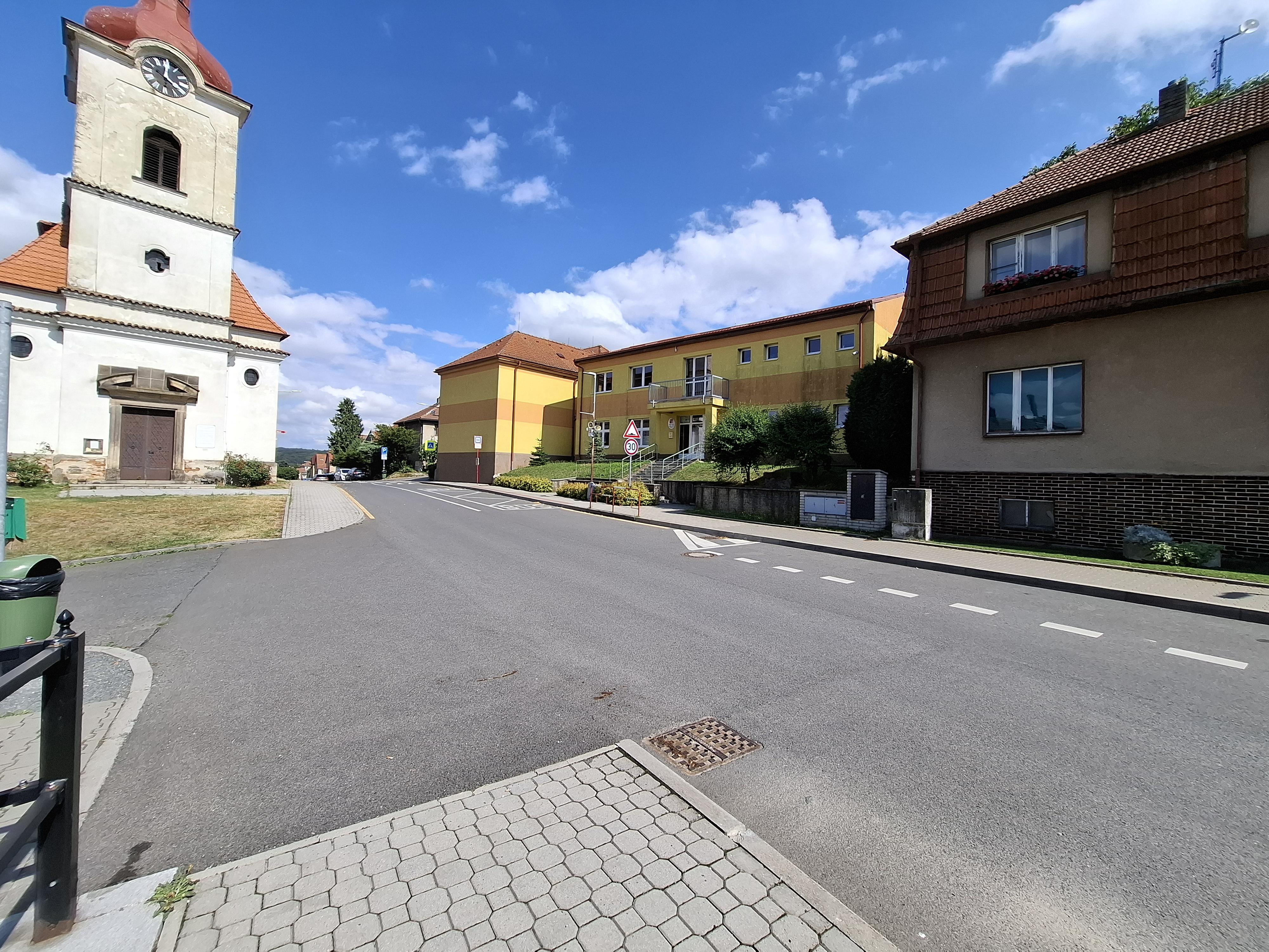 ZŠ a MŠ Chyňava foto 2