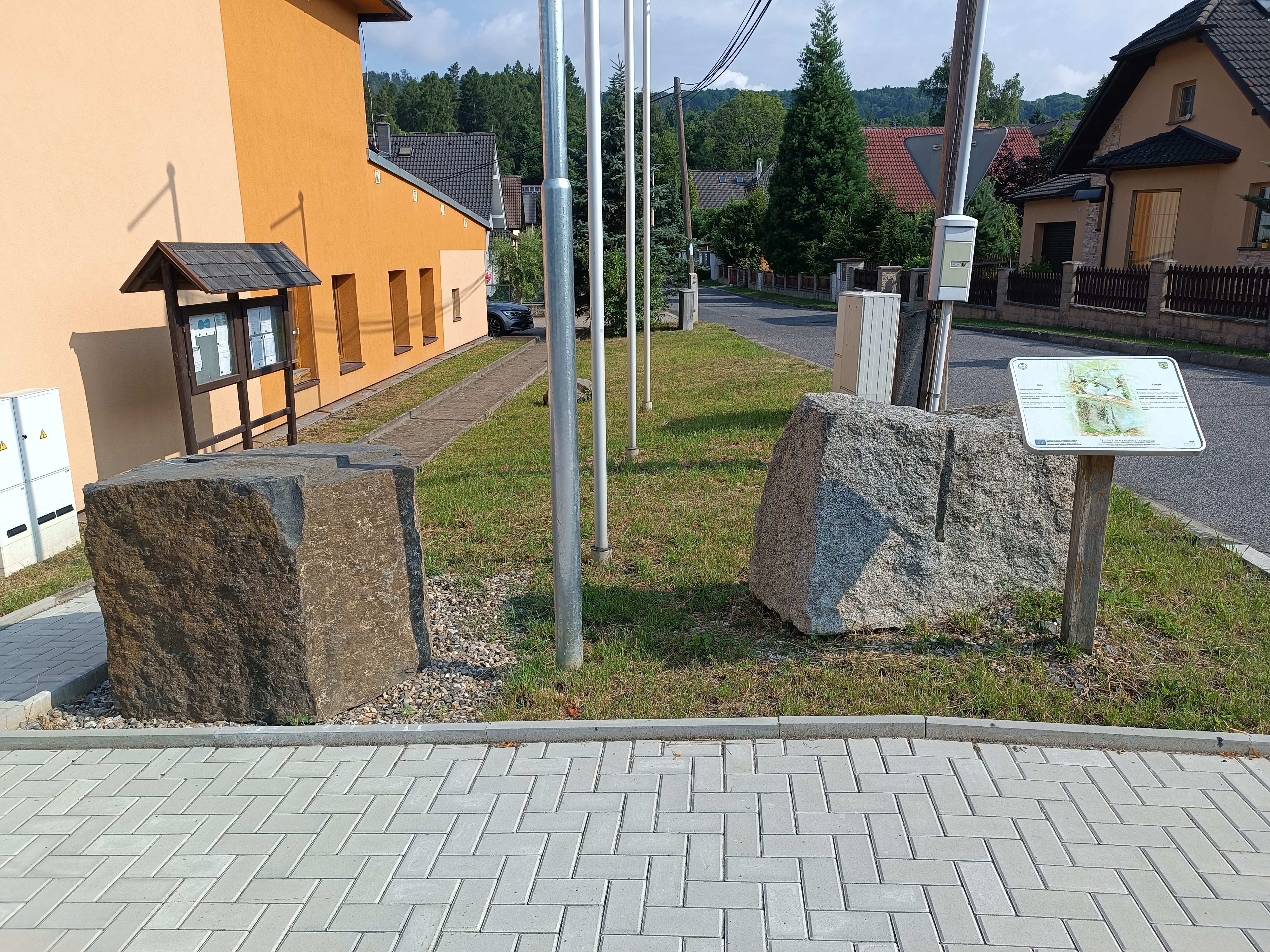 Okrouhlá - obecní úřad foto 3