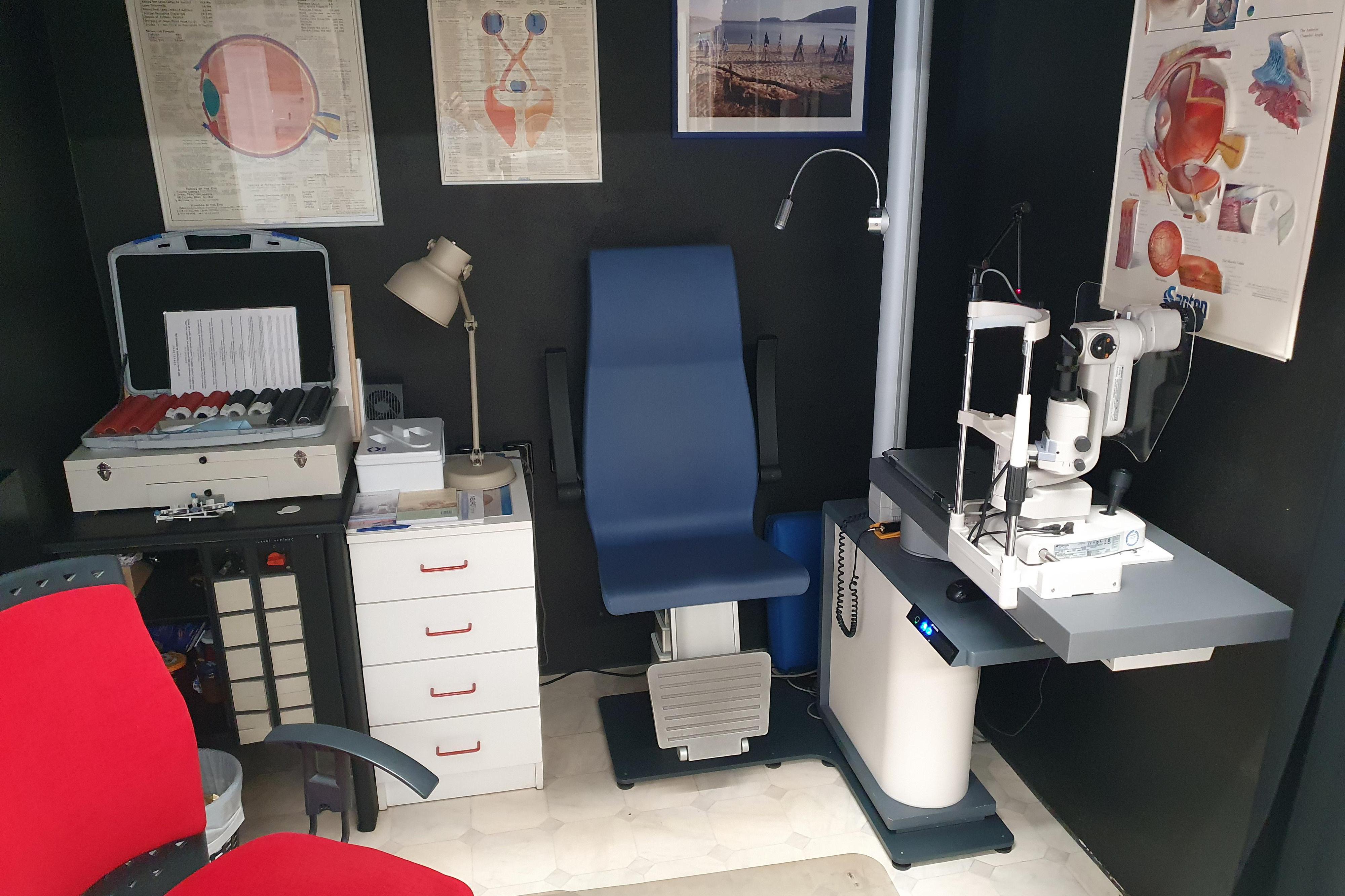 Oční Náchod s.r.o.  MUDr. A. Pitaš