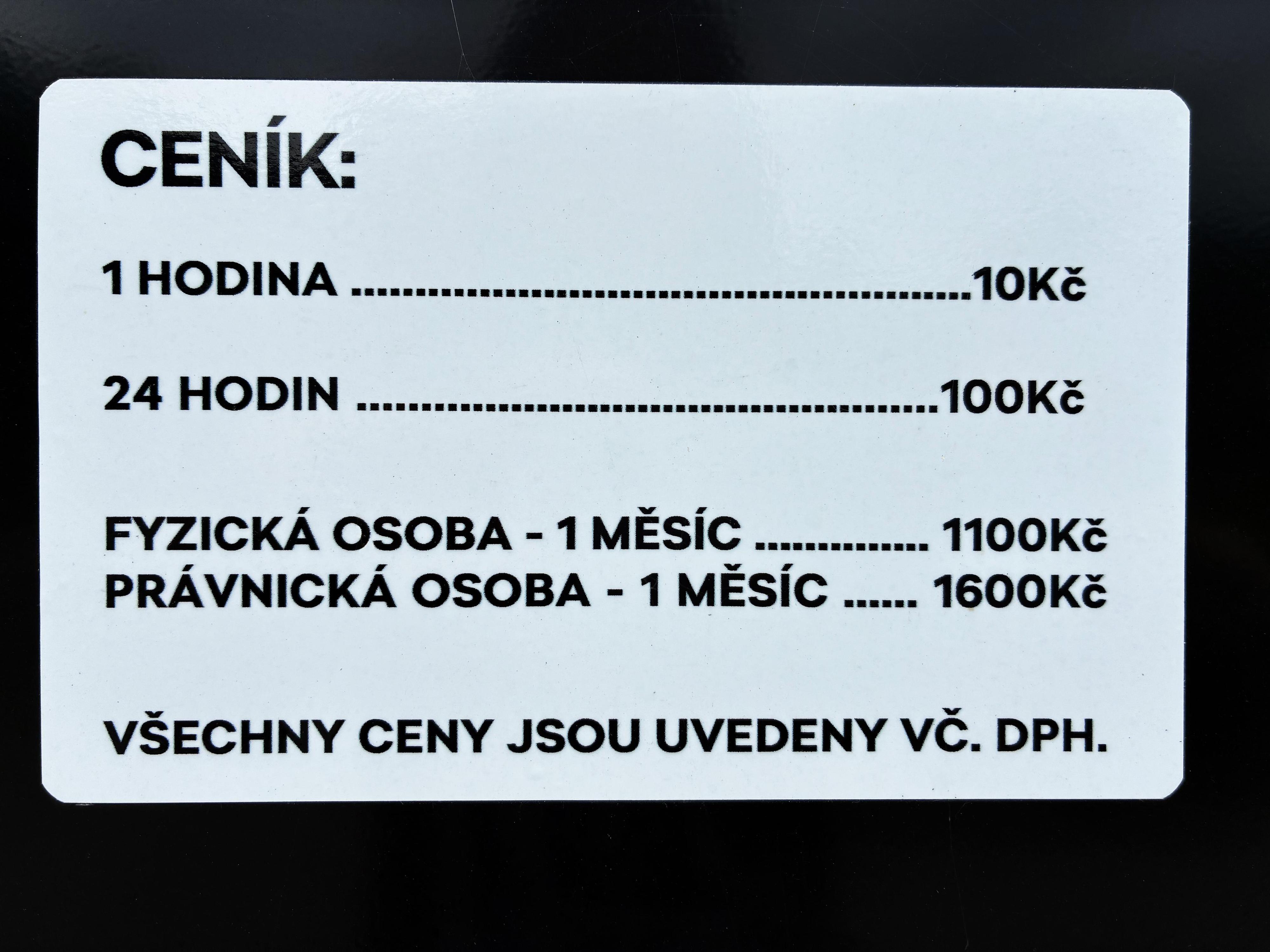 Parking u Centra - levné parkování foto 2