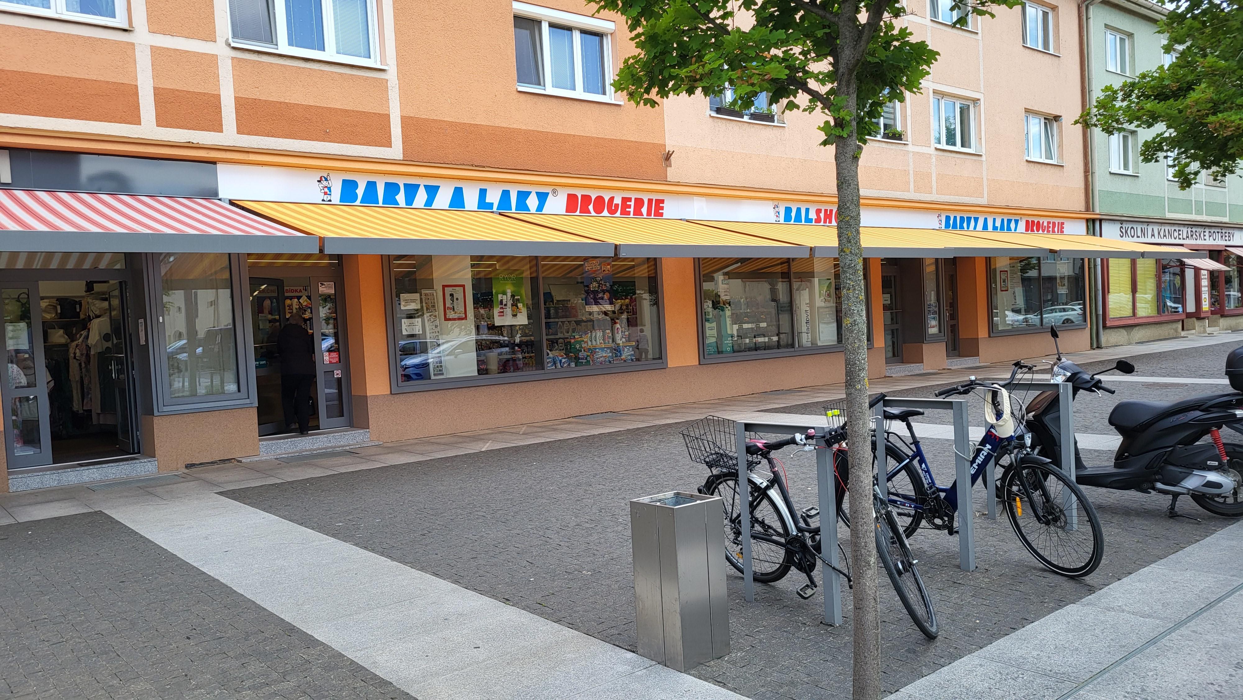 BARVY A LAKY DROGERIE foto 2