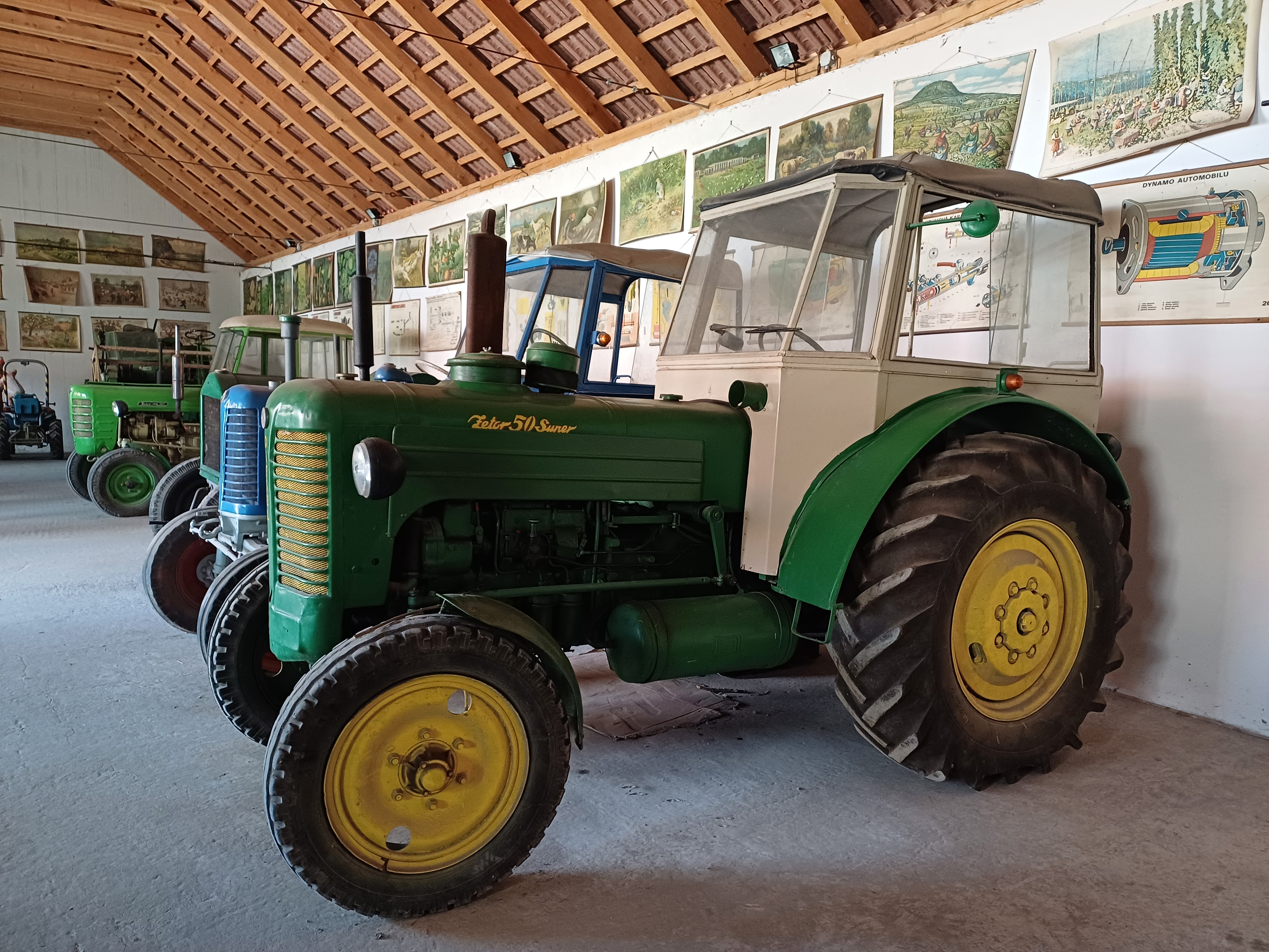 Muzeum traktorů a zemědělské techniky Chotouň foto 2