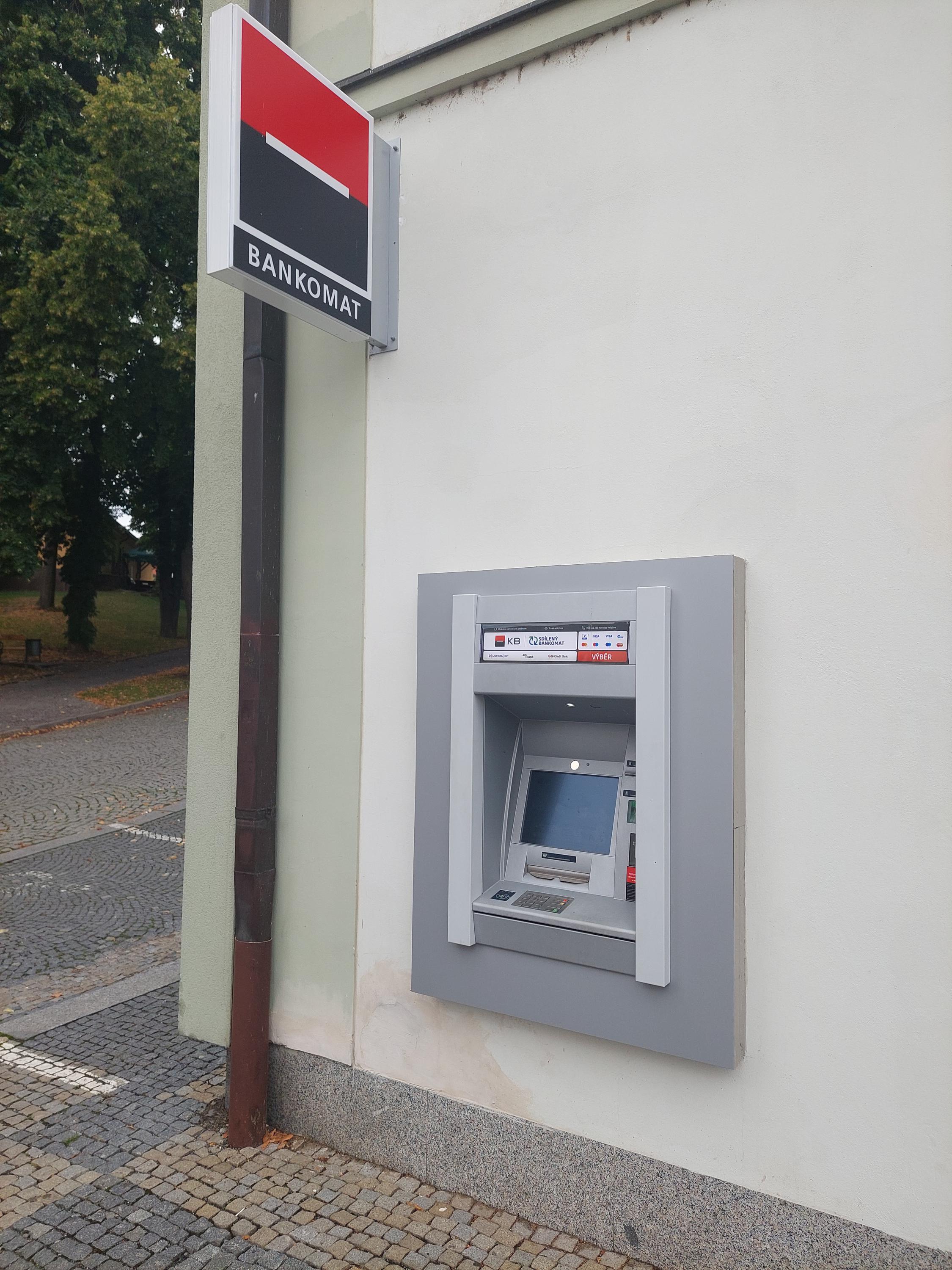 Bankomat Komerční banky foto 2