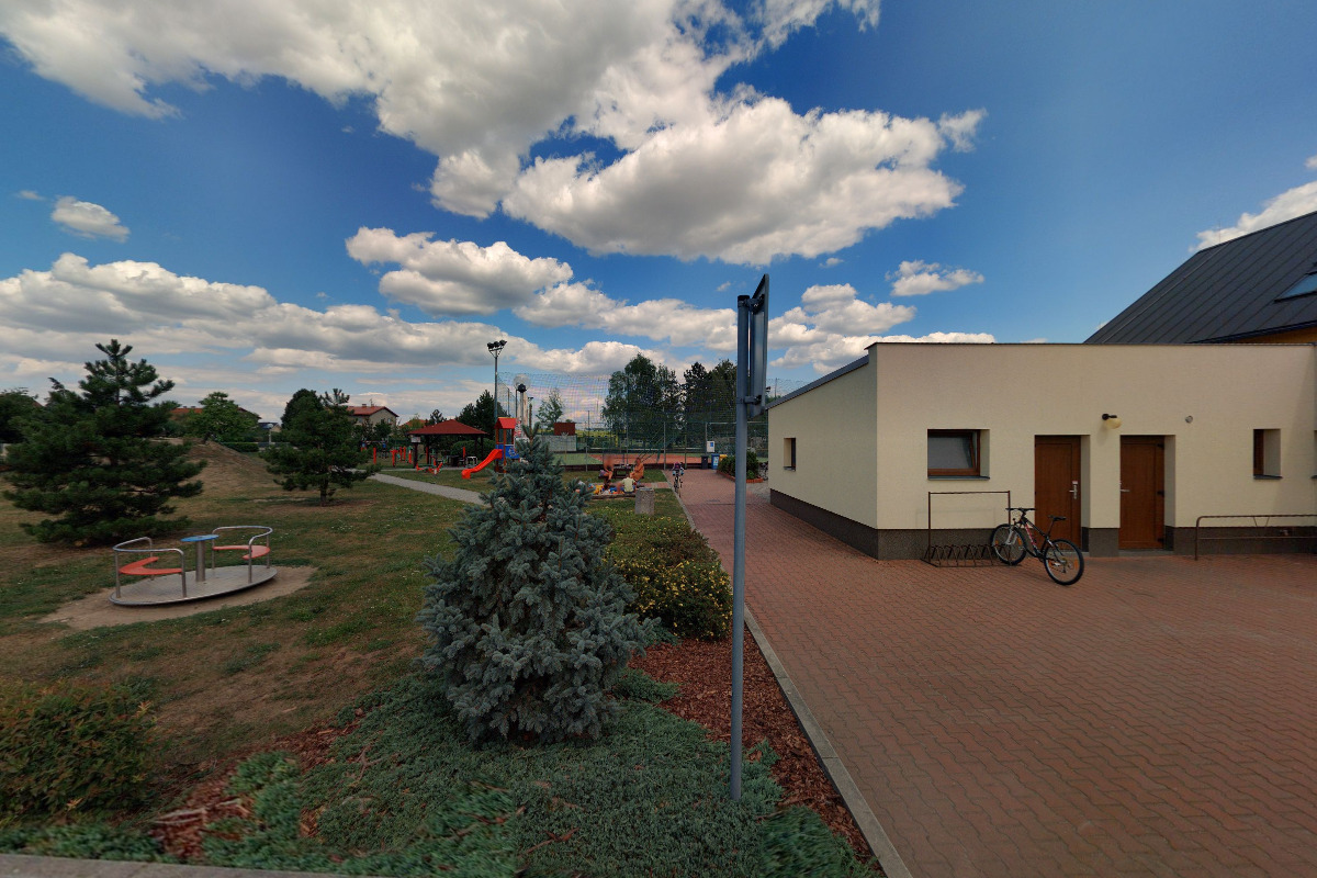 Multifunkční hřiště Dolní Ředice