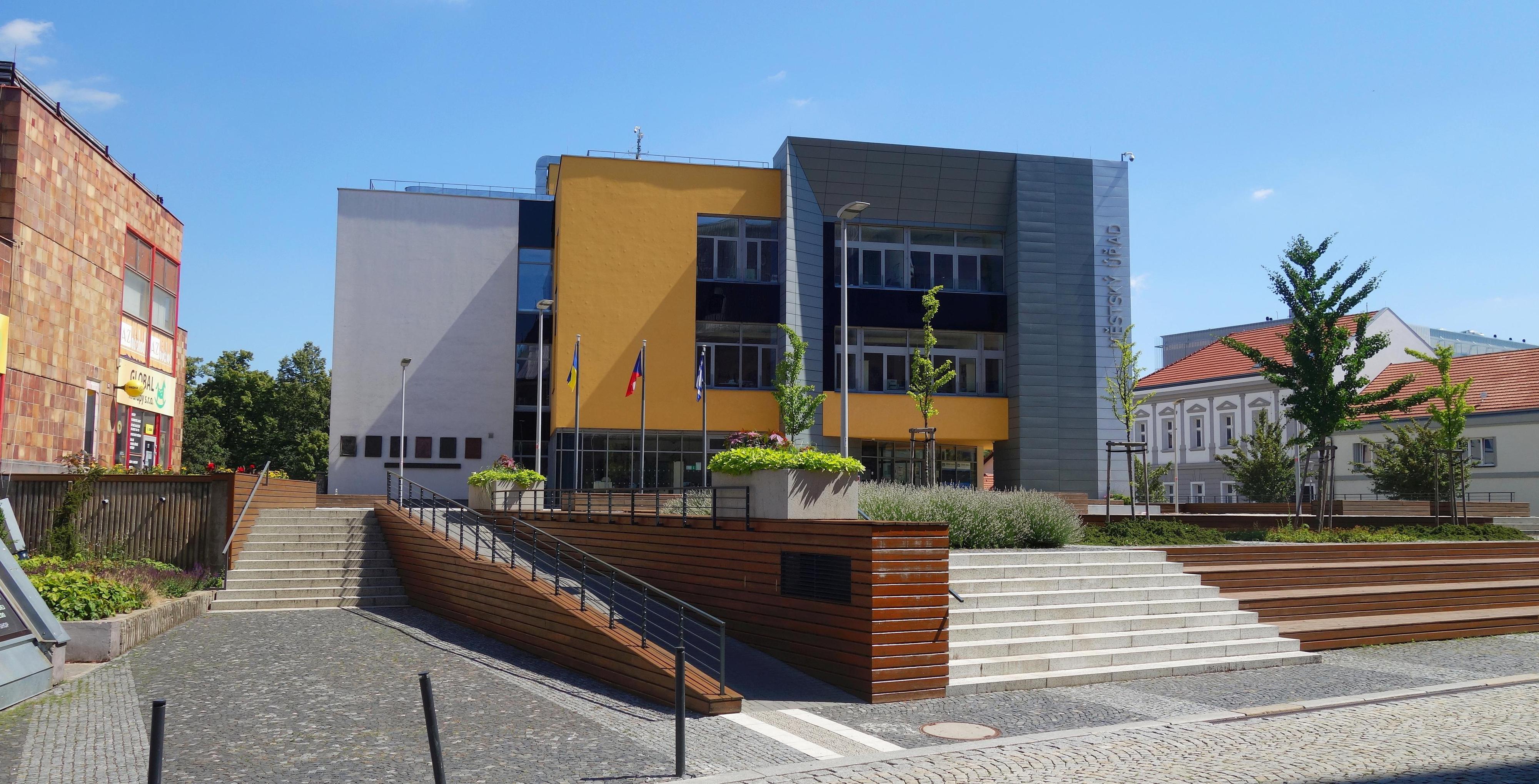 Kralupy nad Vltavou - městský úřad foto 6