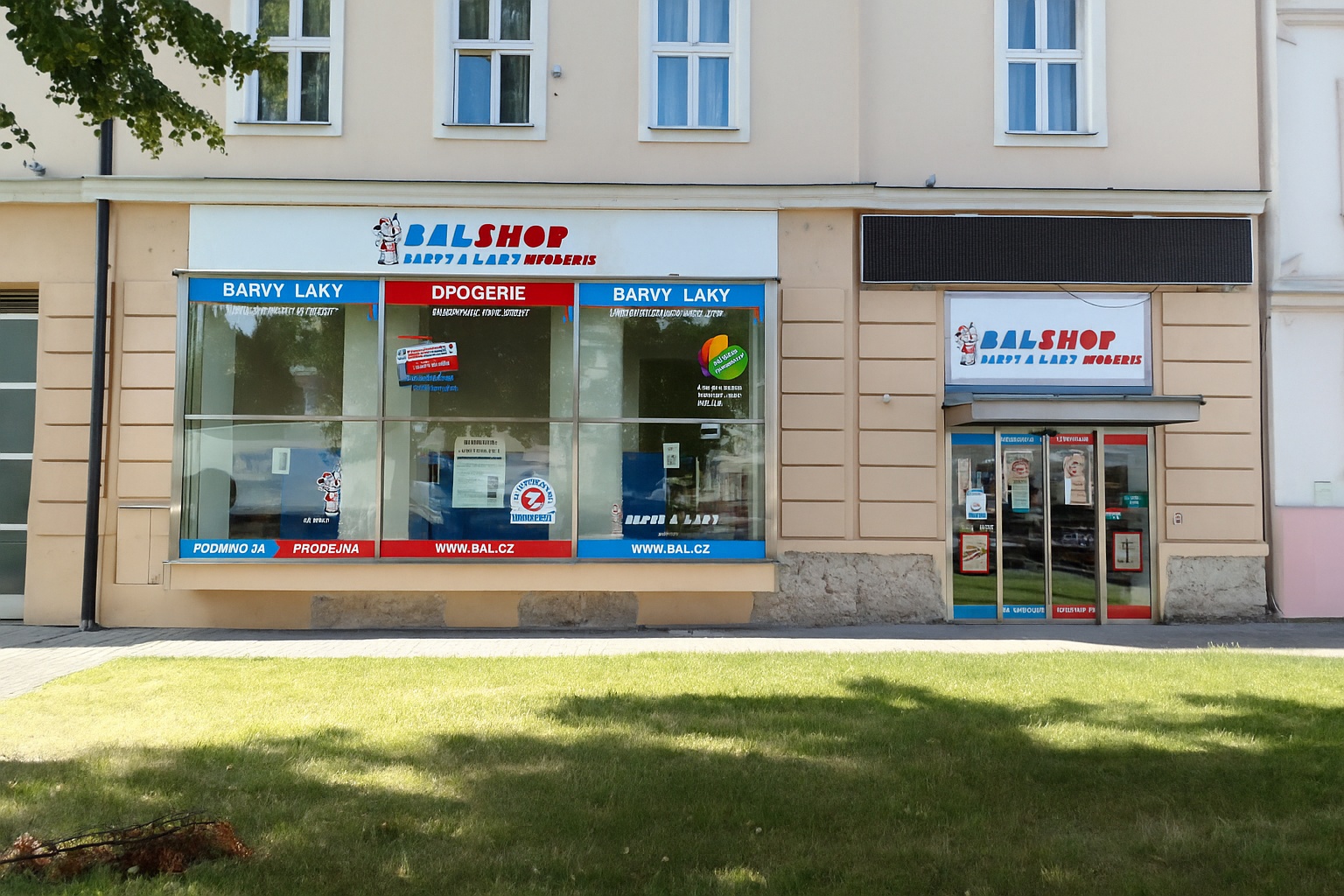 BARVY A LAKY DROGERIE foto 3