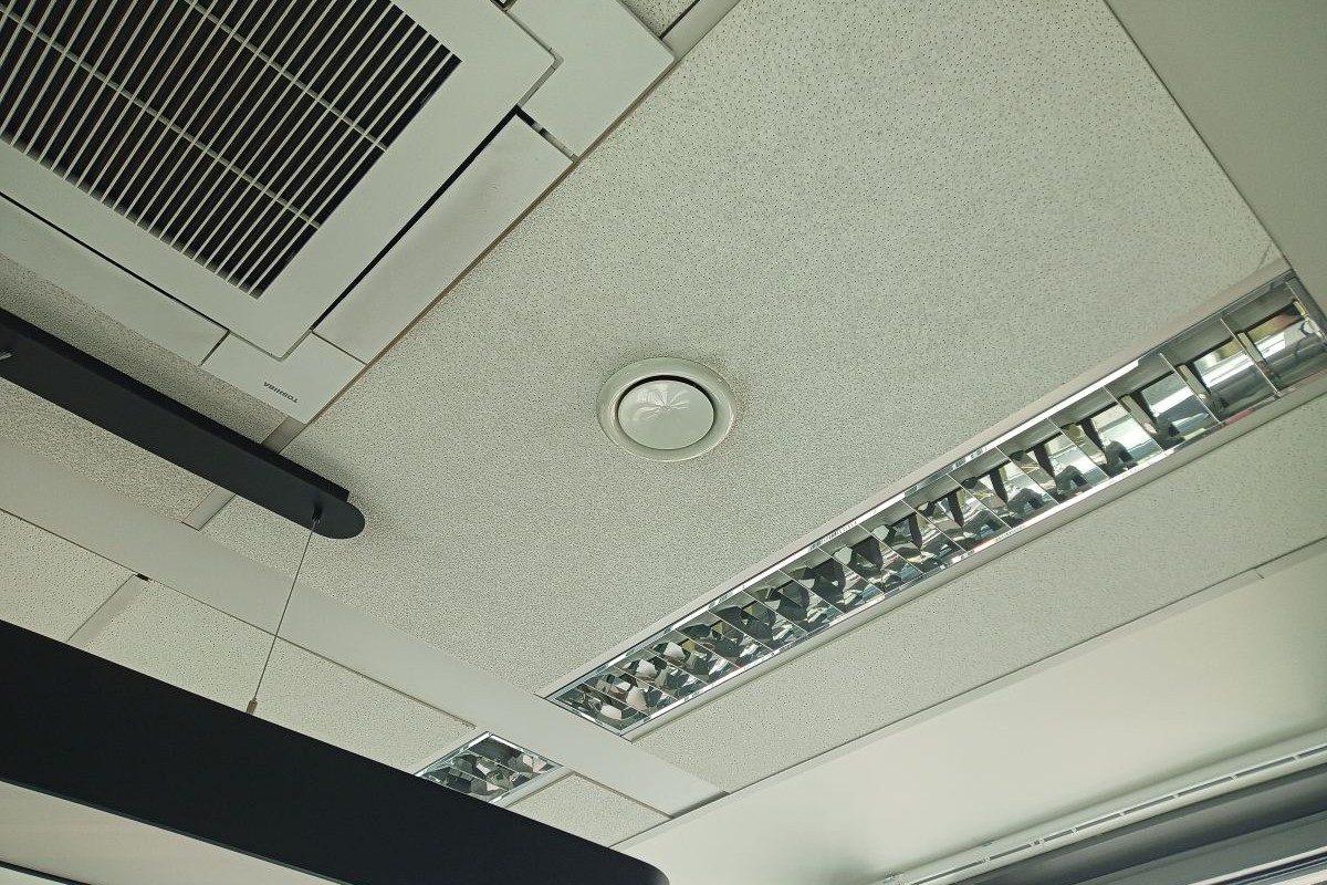 Čistý strop – čištění stropů a ventilace