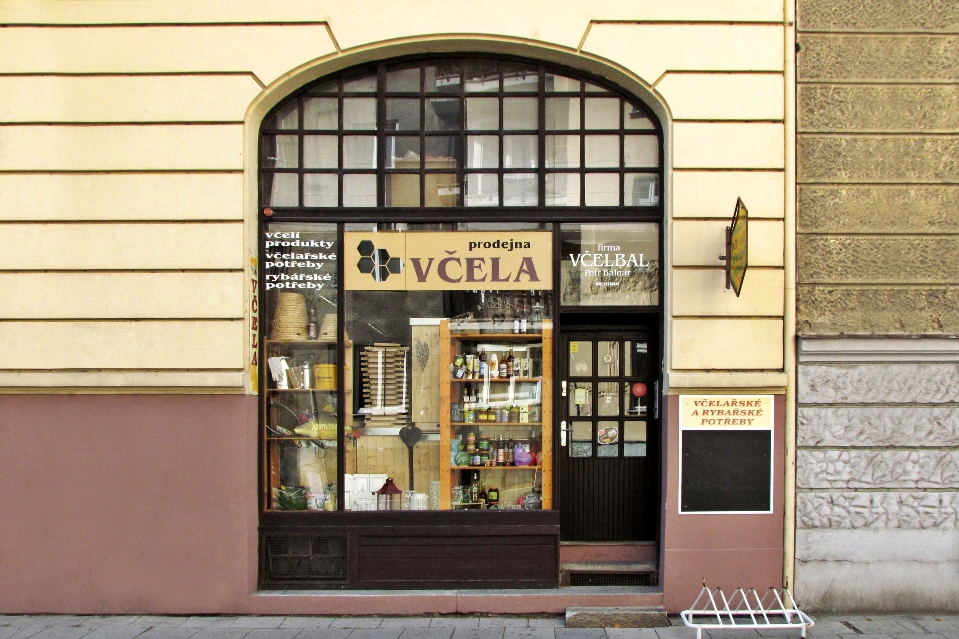 Prodejna Včela - VČELBAL