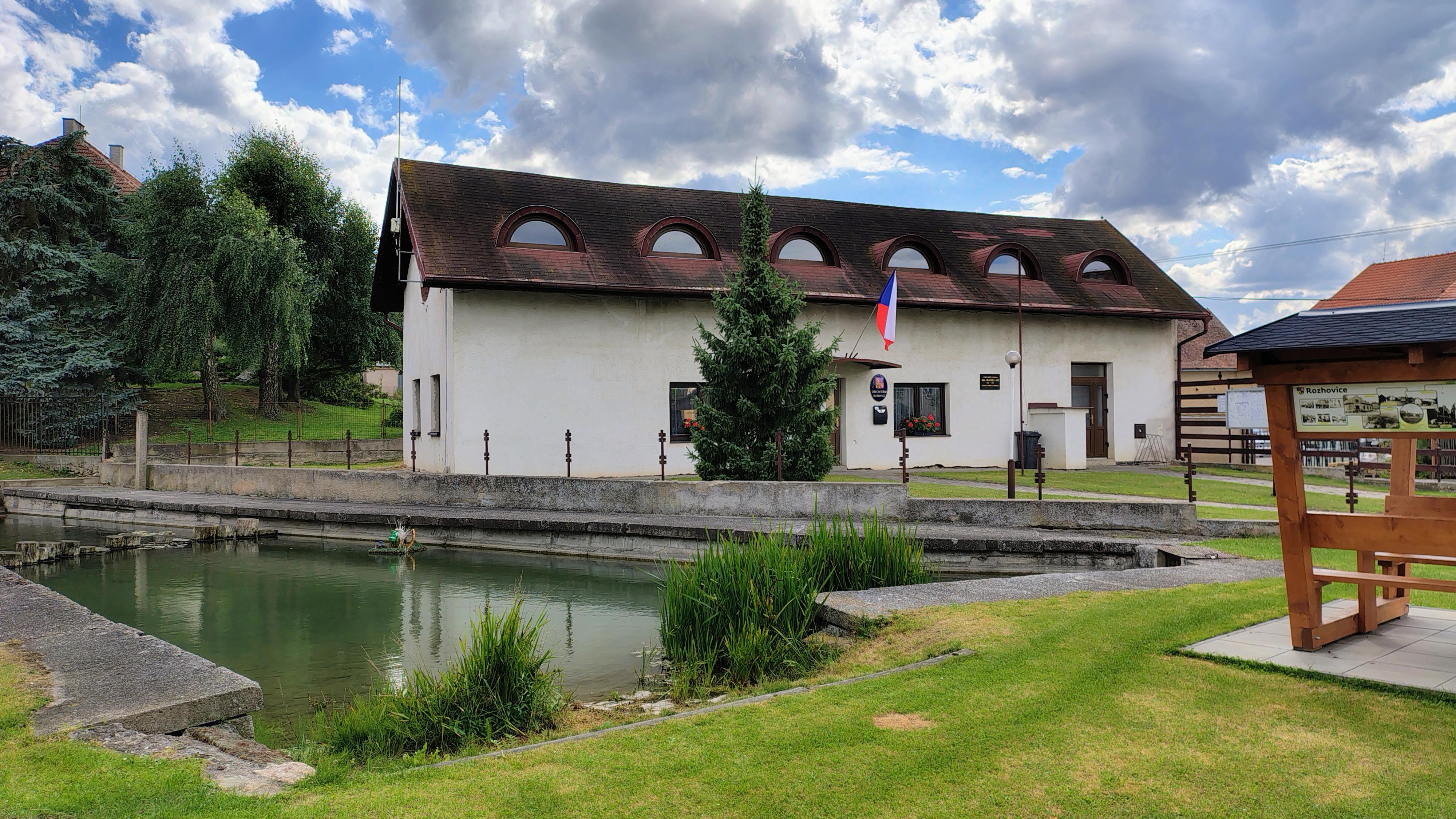 Rozhovice - obecní úřad foto 2