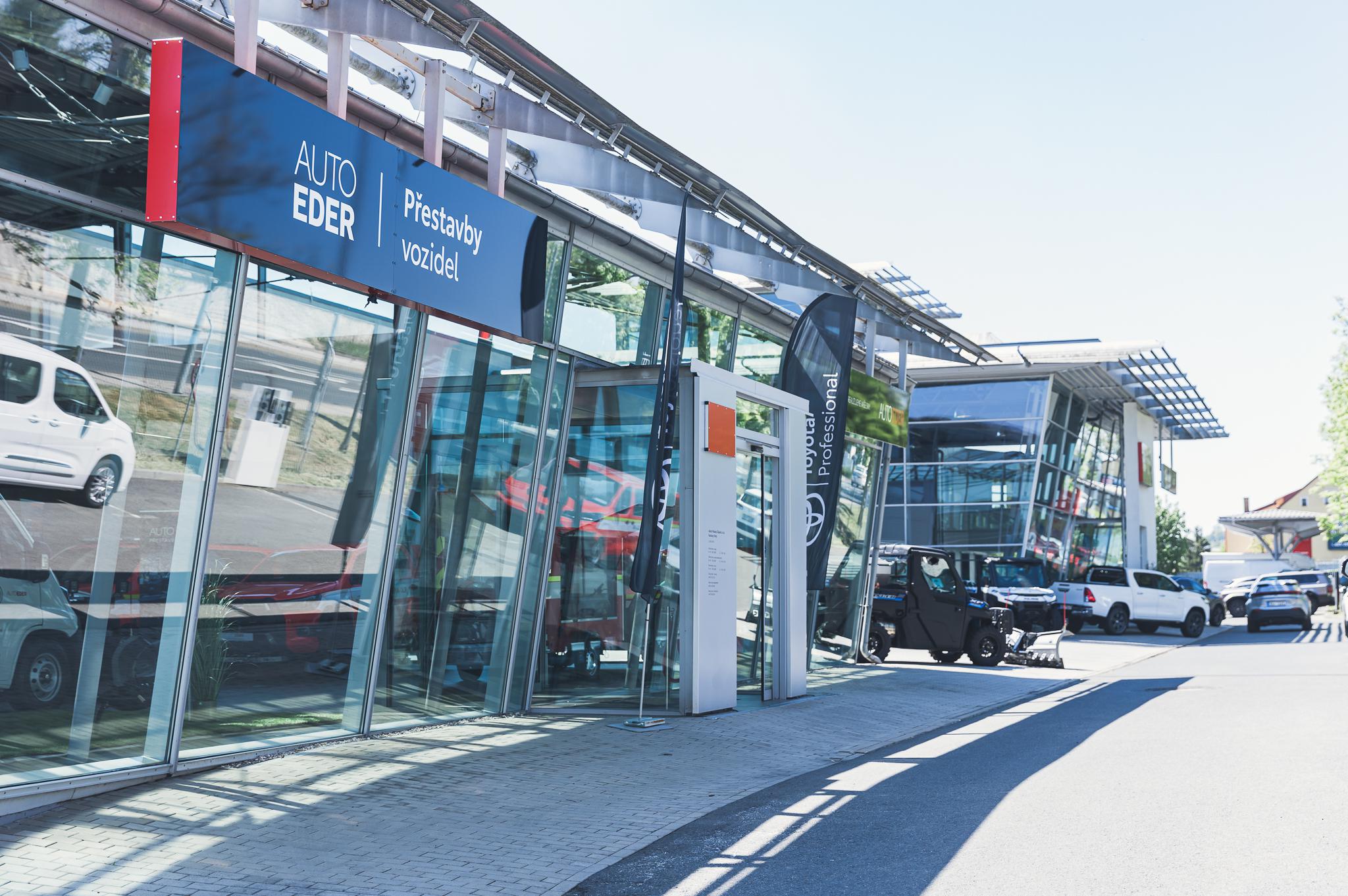 Auto Eder Point - showroom a výroba přestaveb