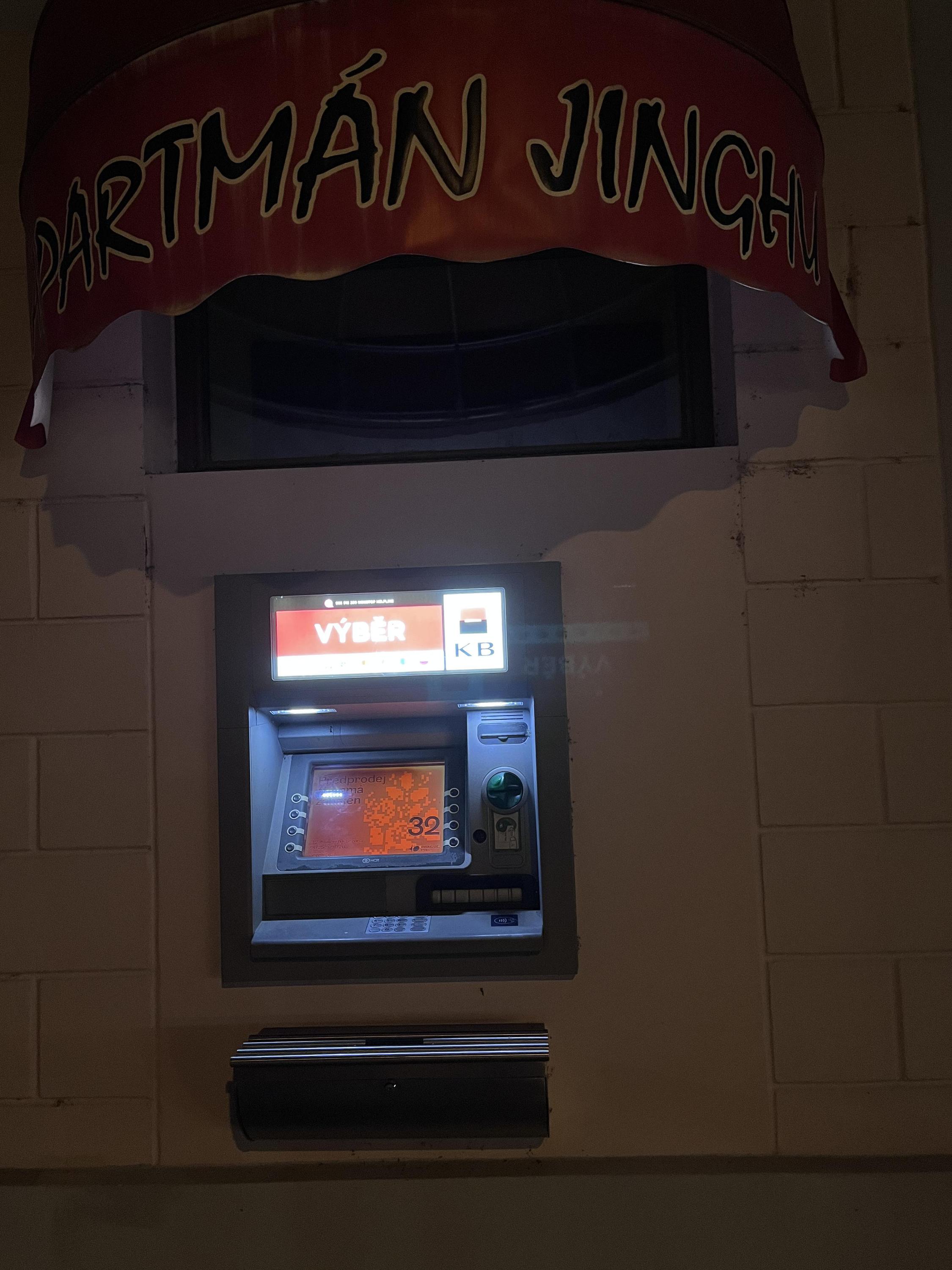 Bankomat Komerční banky foto 2