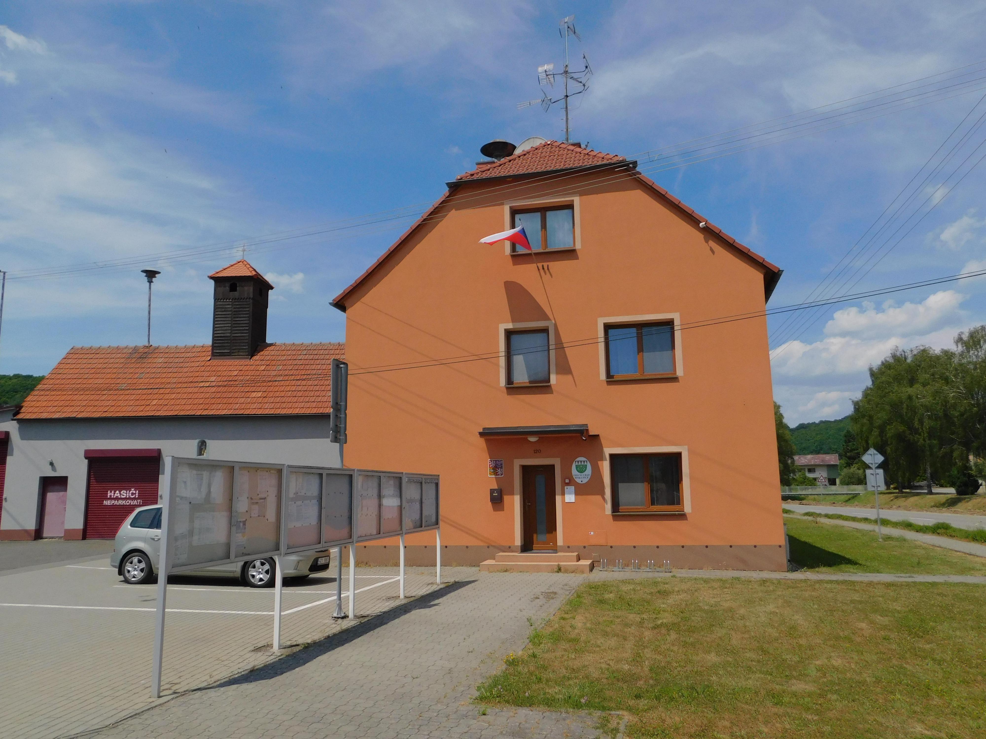 Biskupice - obecní úřad foto 3