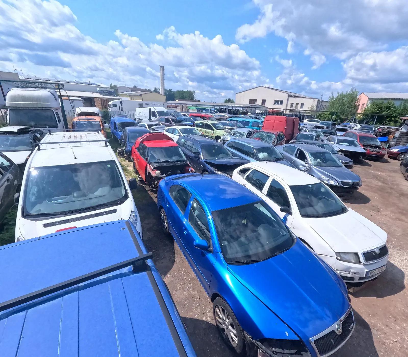 AUTOVRAKOVIŠTĚ - AUTODÍLY KADLEC foto 4