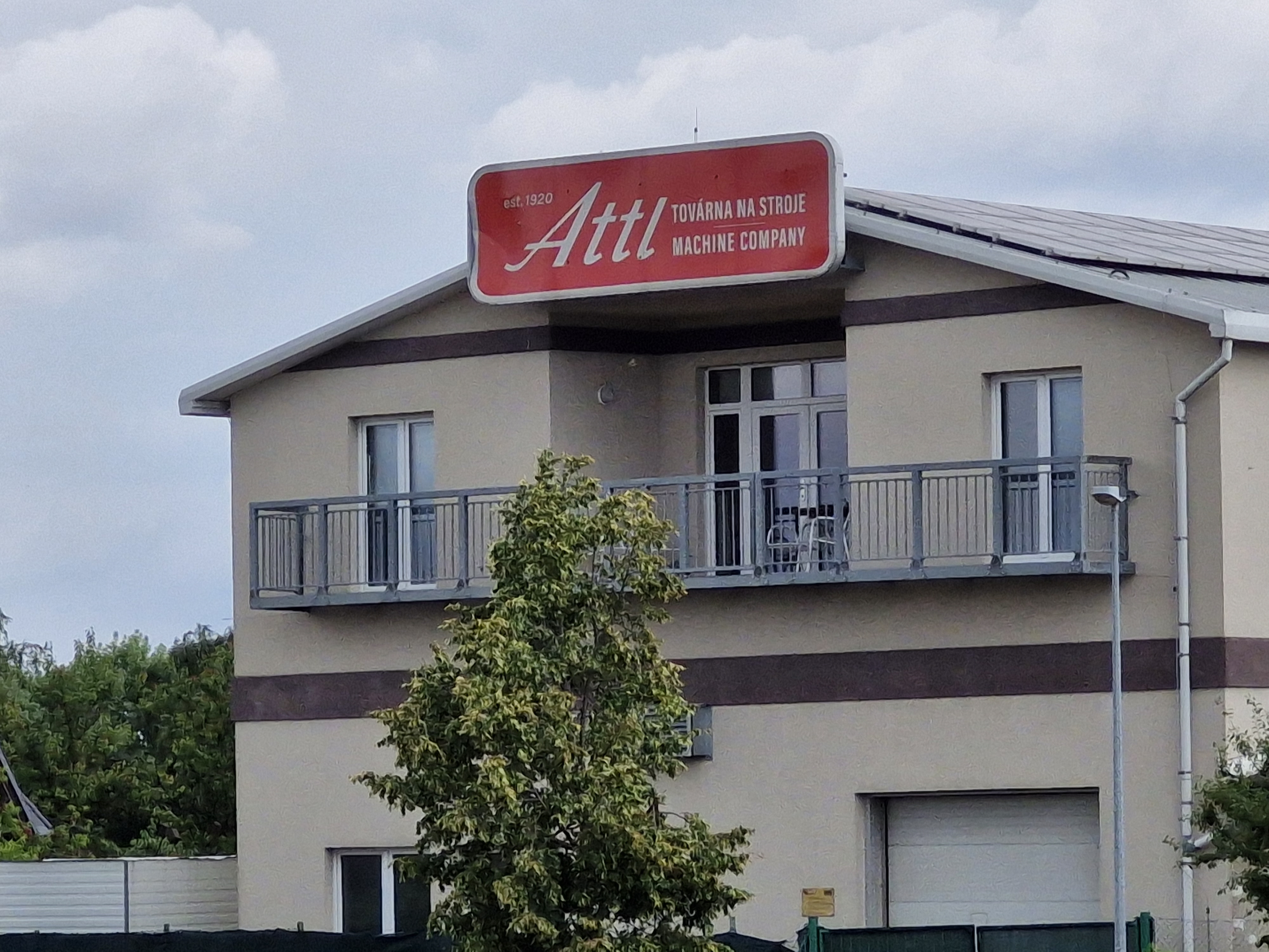 Attl a spol. s.r.o. Továrna na stroje foto 3