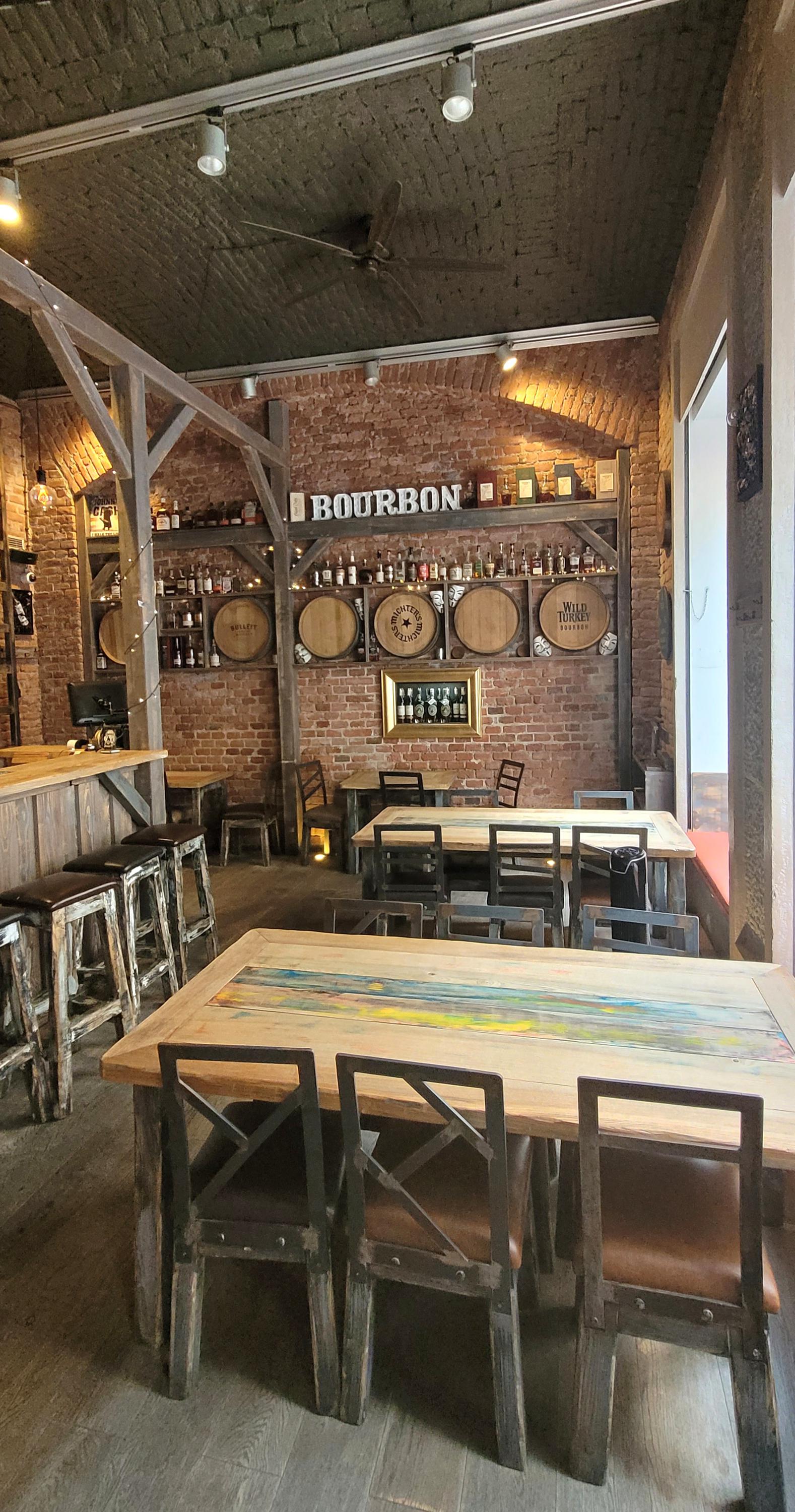 Bulletproof bar foto 4