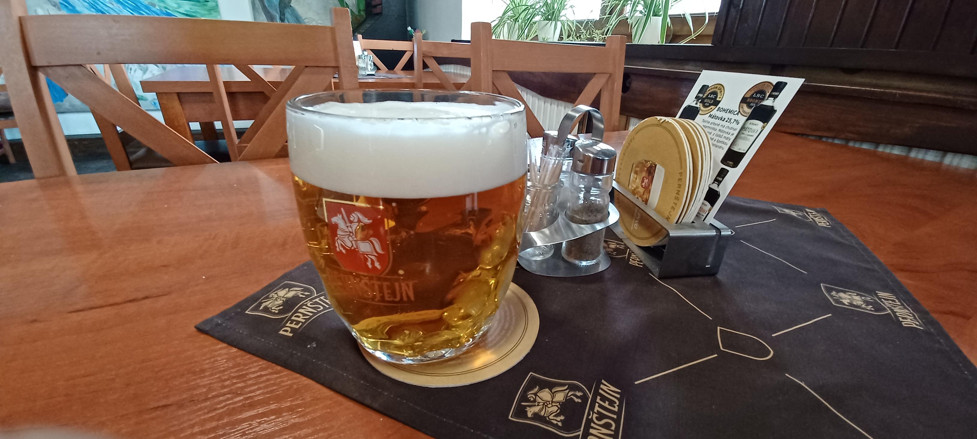 Restaurace na růžku foto 5