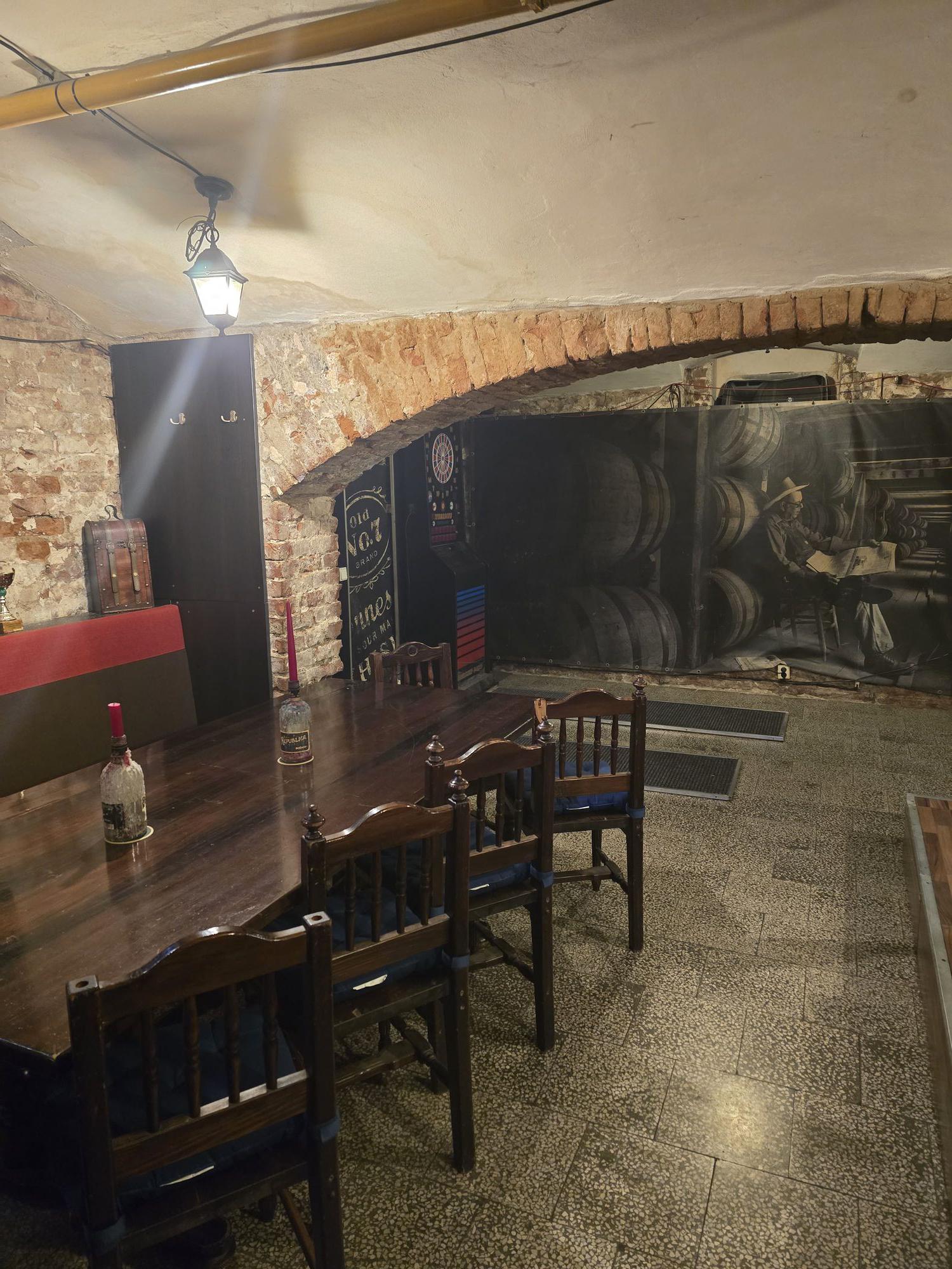 m13 darts club & shop foto 2