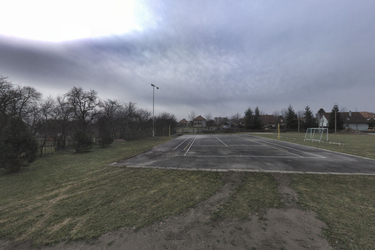 Multifunkční hřiště Dolní Ředice foto 4