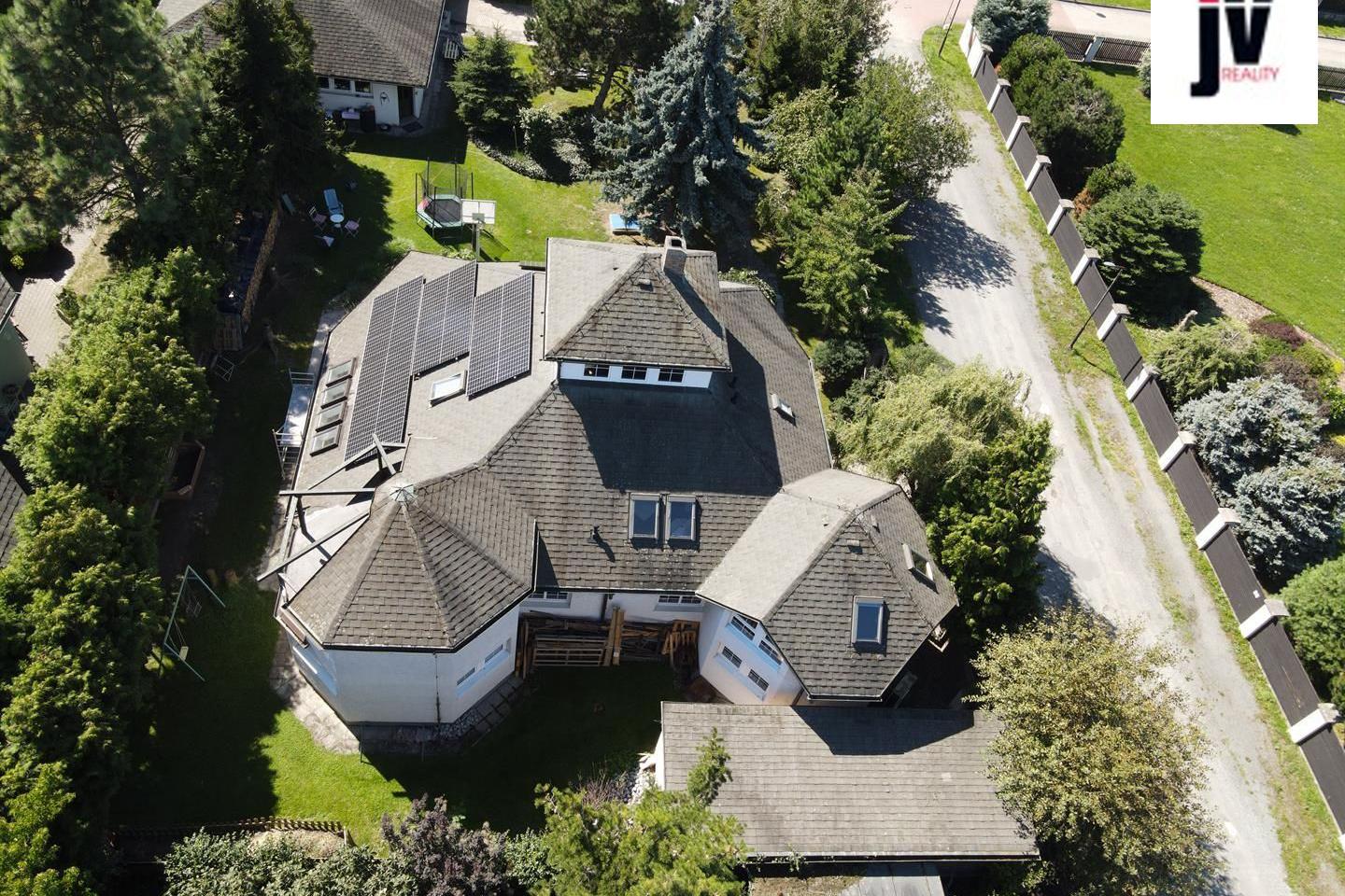 Dům ve vilové čtvrti 6+1, 1149m2,  PM, Černice