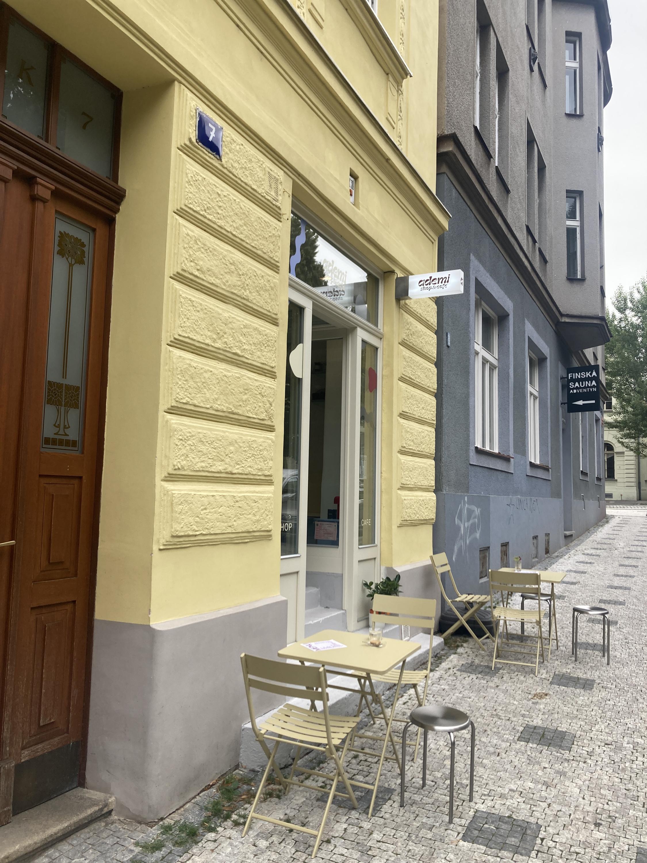 Ademi shop & café foto 3