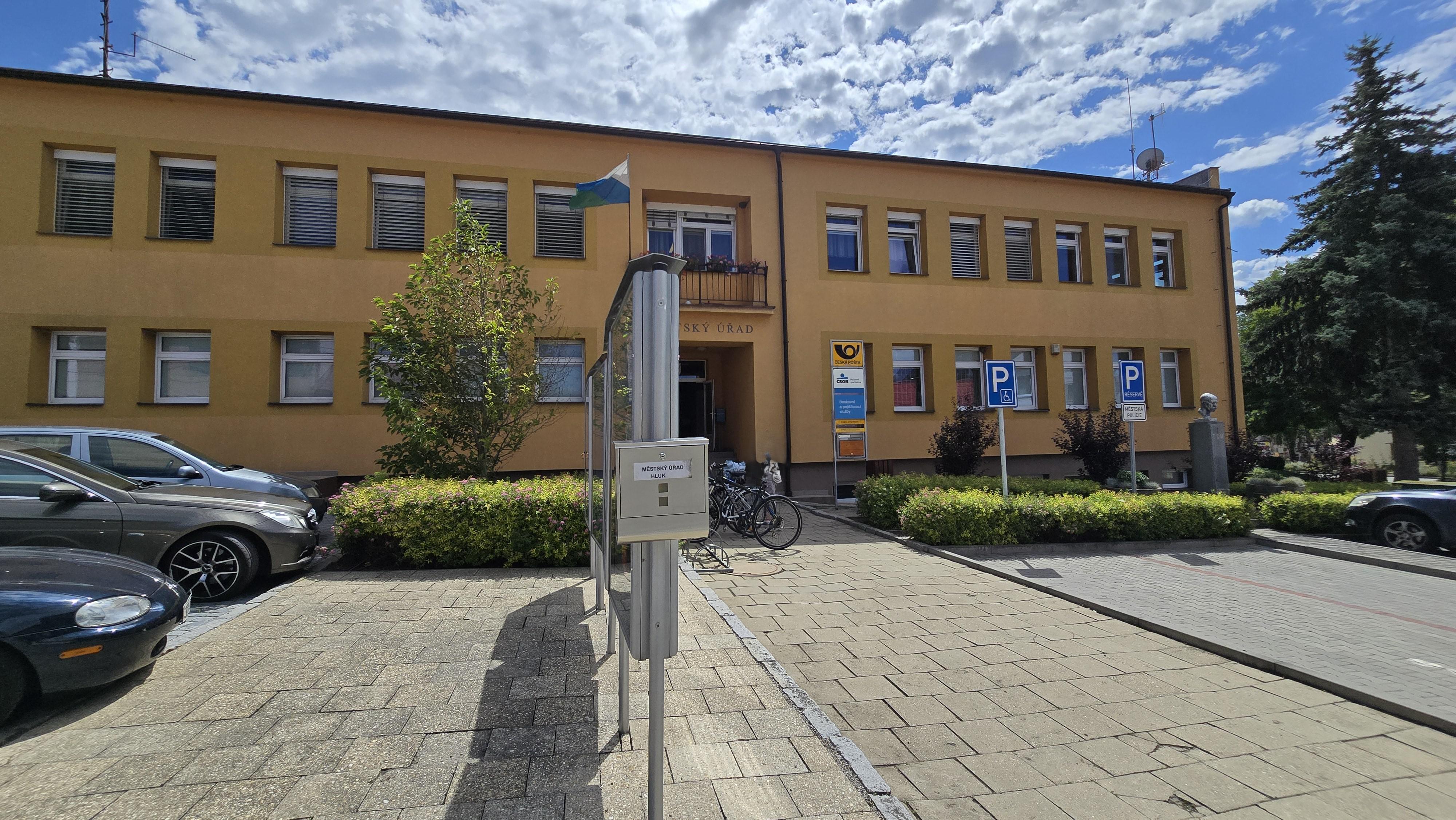 Městský úřad Hluk foto 5