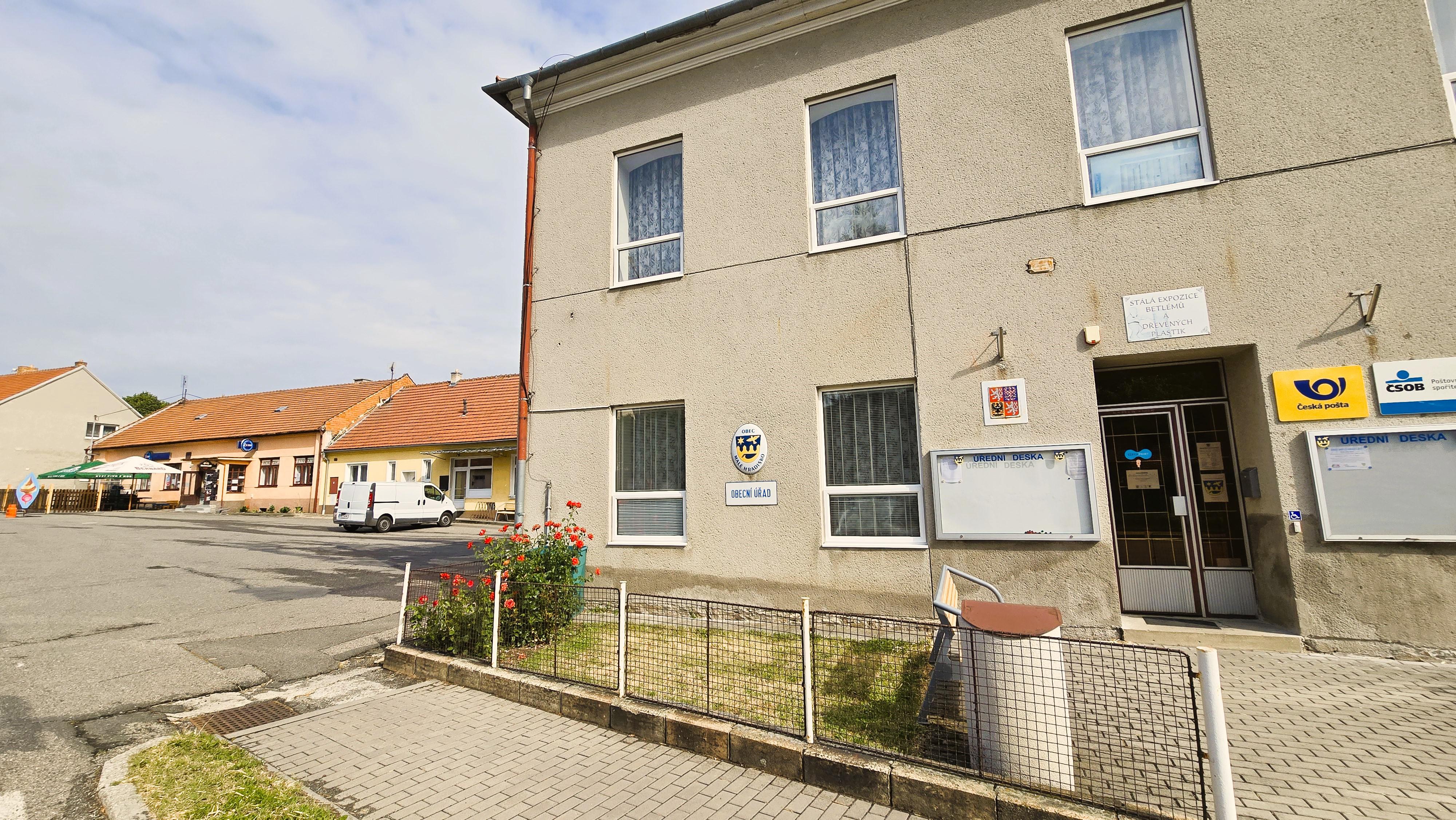 Malé Hradisko - obecní úřad foto 6