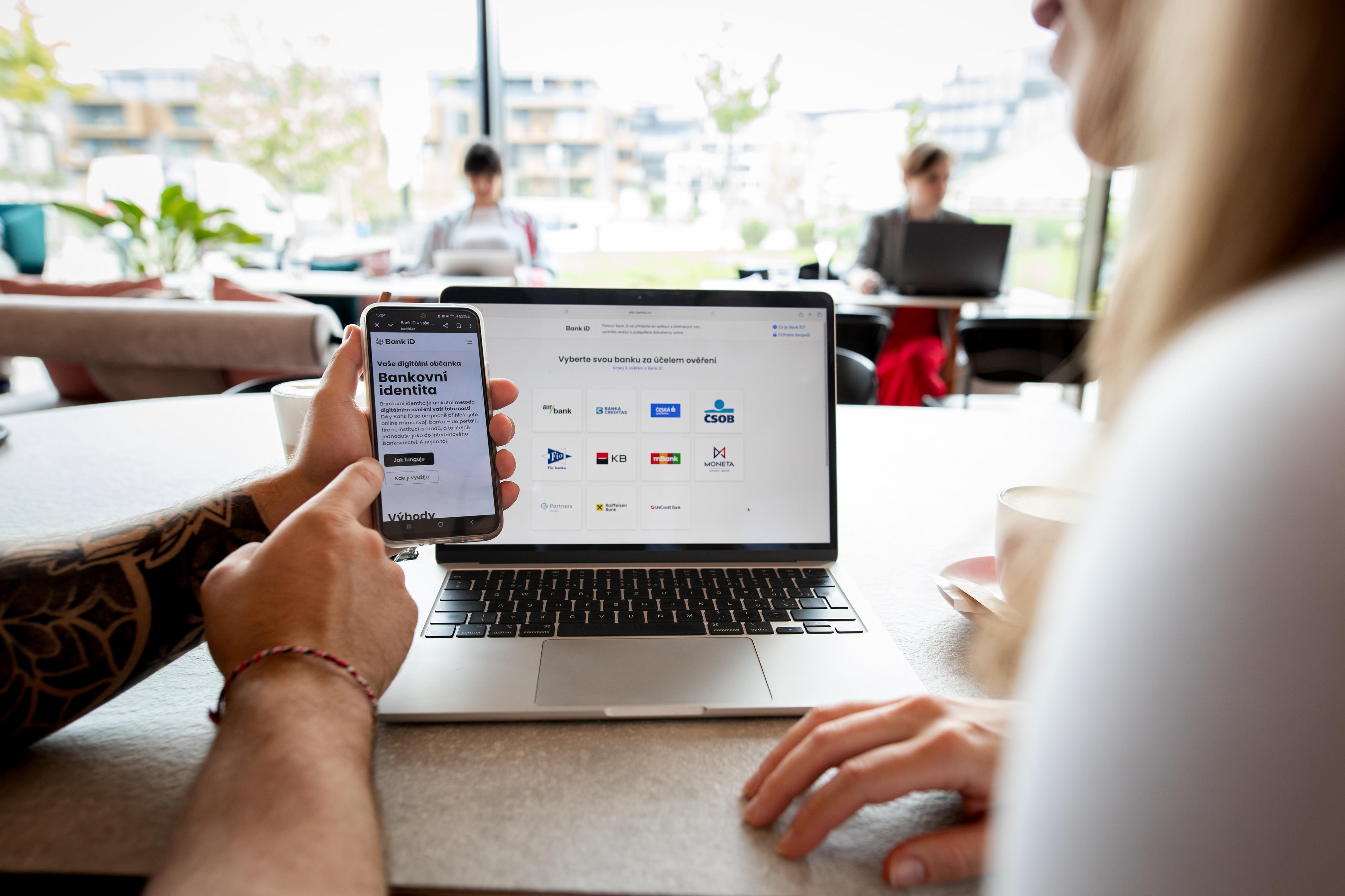 Bankovní identita foto 2