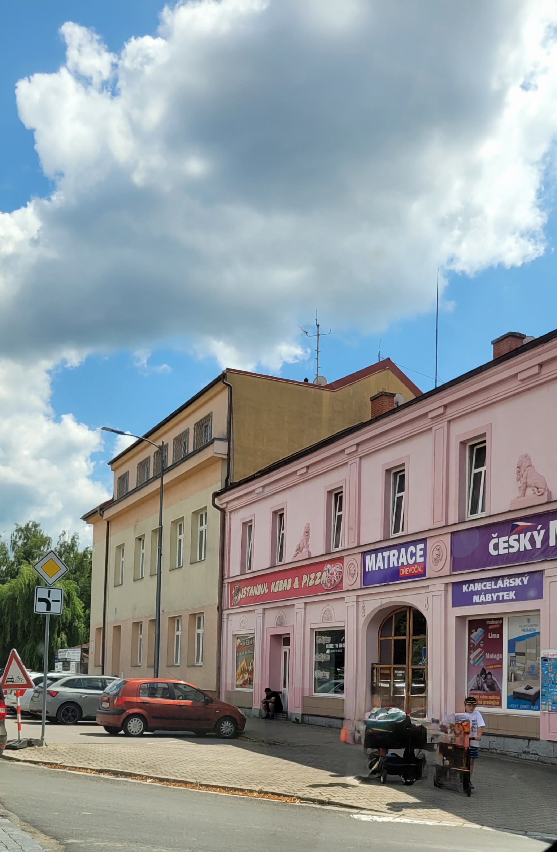 Istanbul Kebab & Pizza foto 2