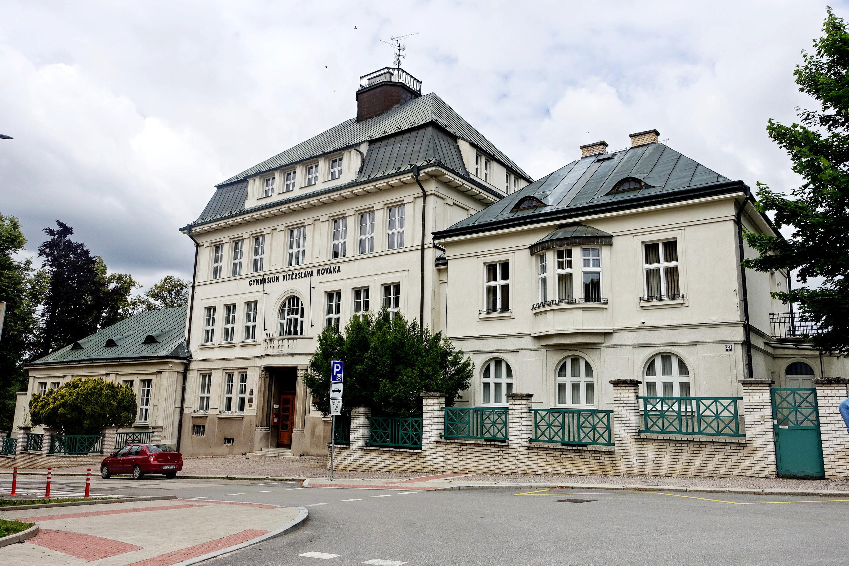 Gymnázium Vítězslava Nováka, Jindřichův Hradec foto 3