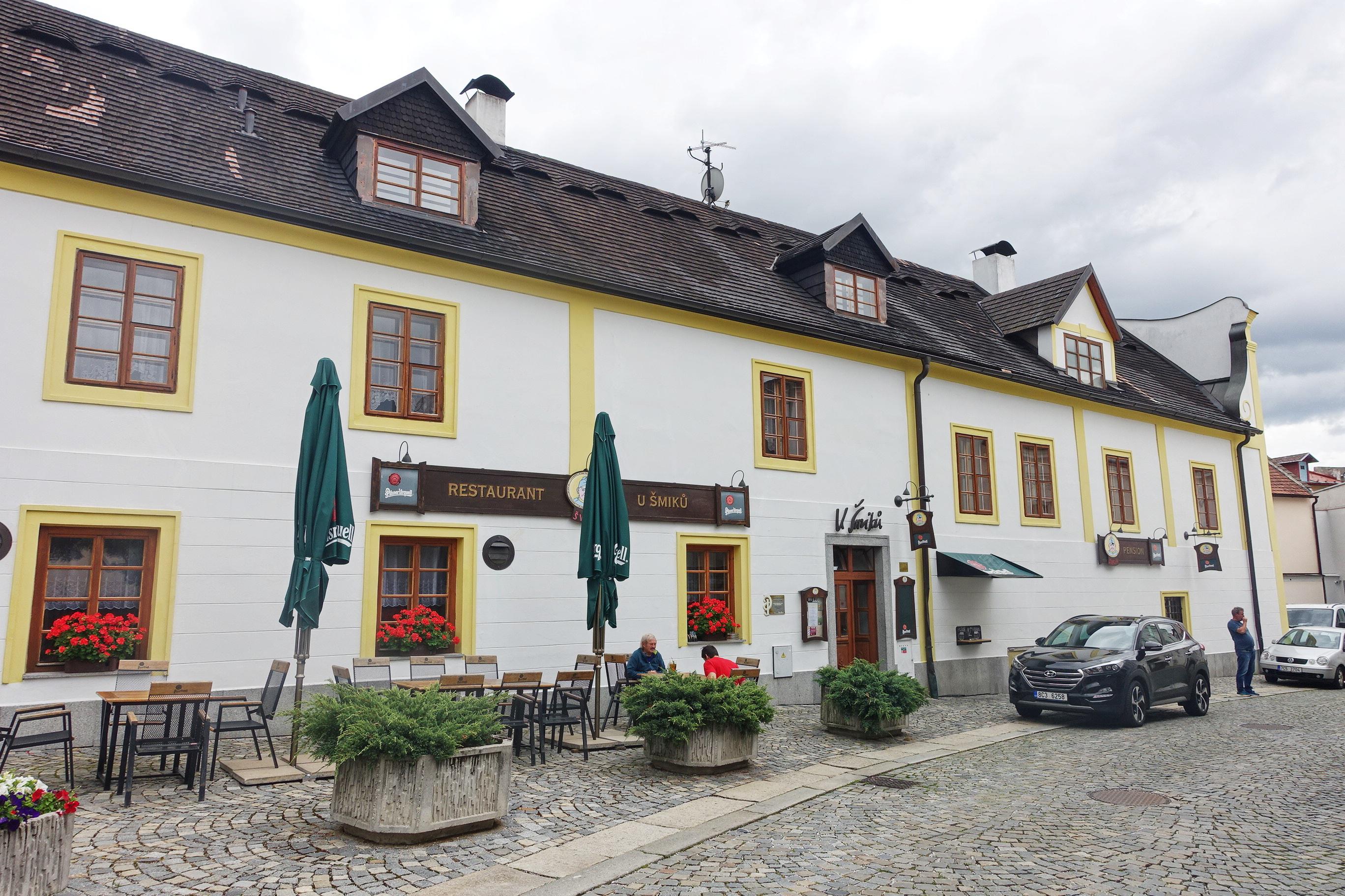 Švejkovský restaurant U Šmiků foto 6