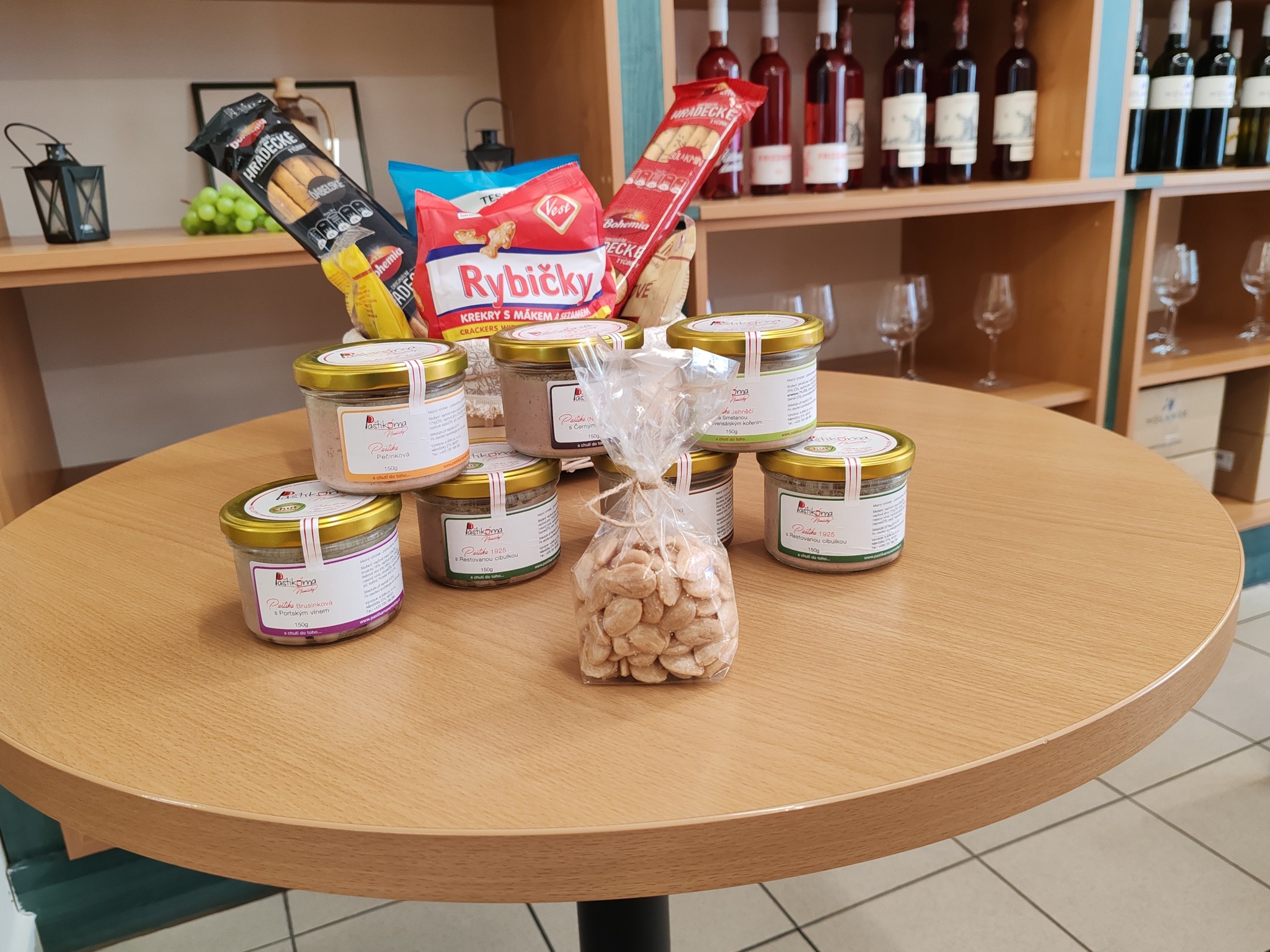 Na sklenku vína foto 4